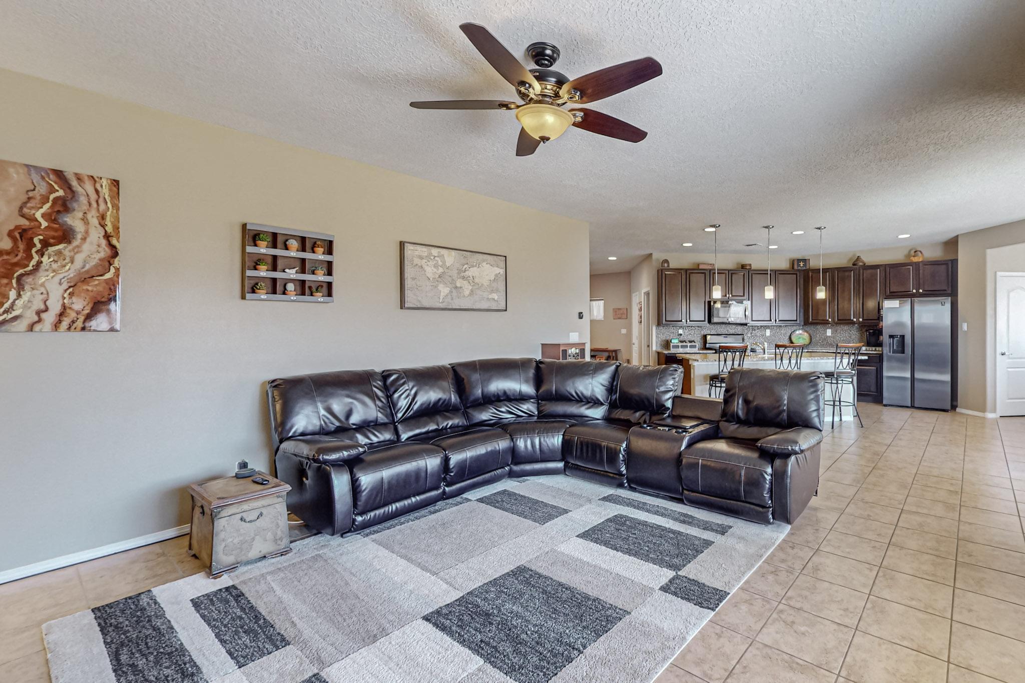 118 Las Medanales Court NE