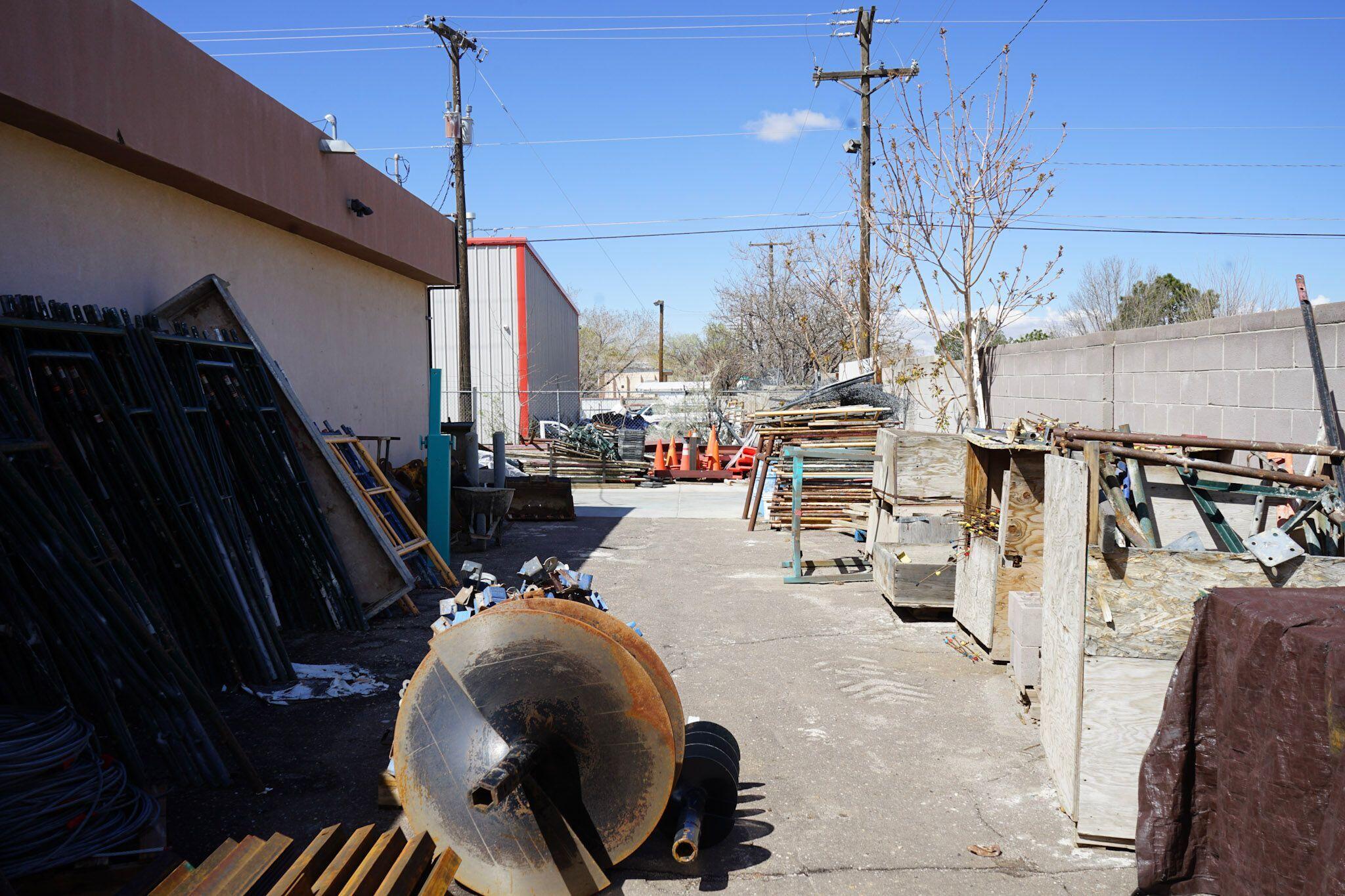 127 General Somervell Street NE