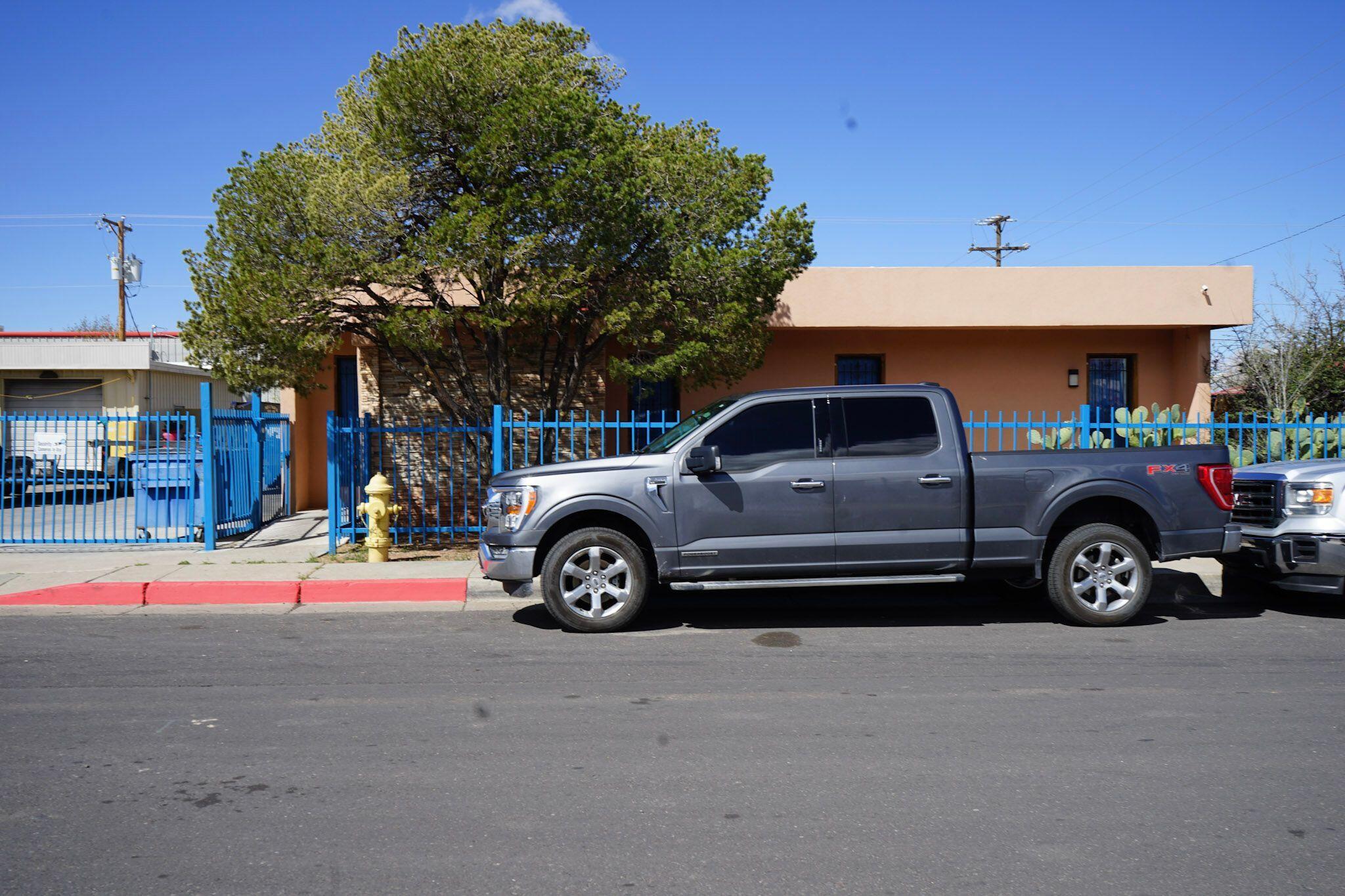 127 General Somervell Street NE