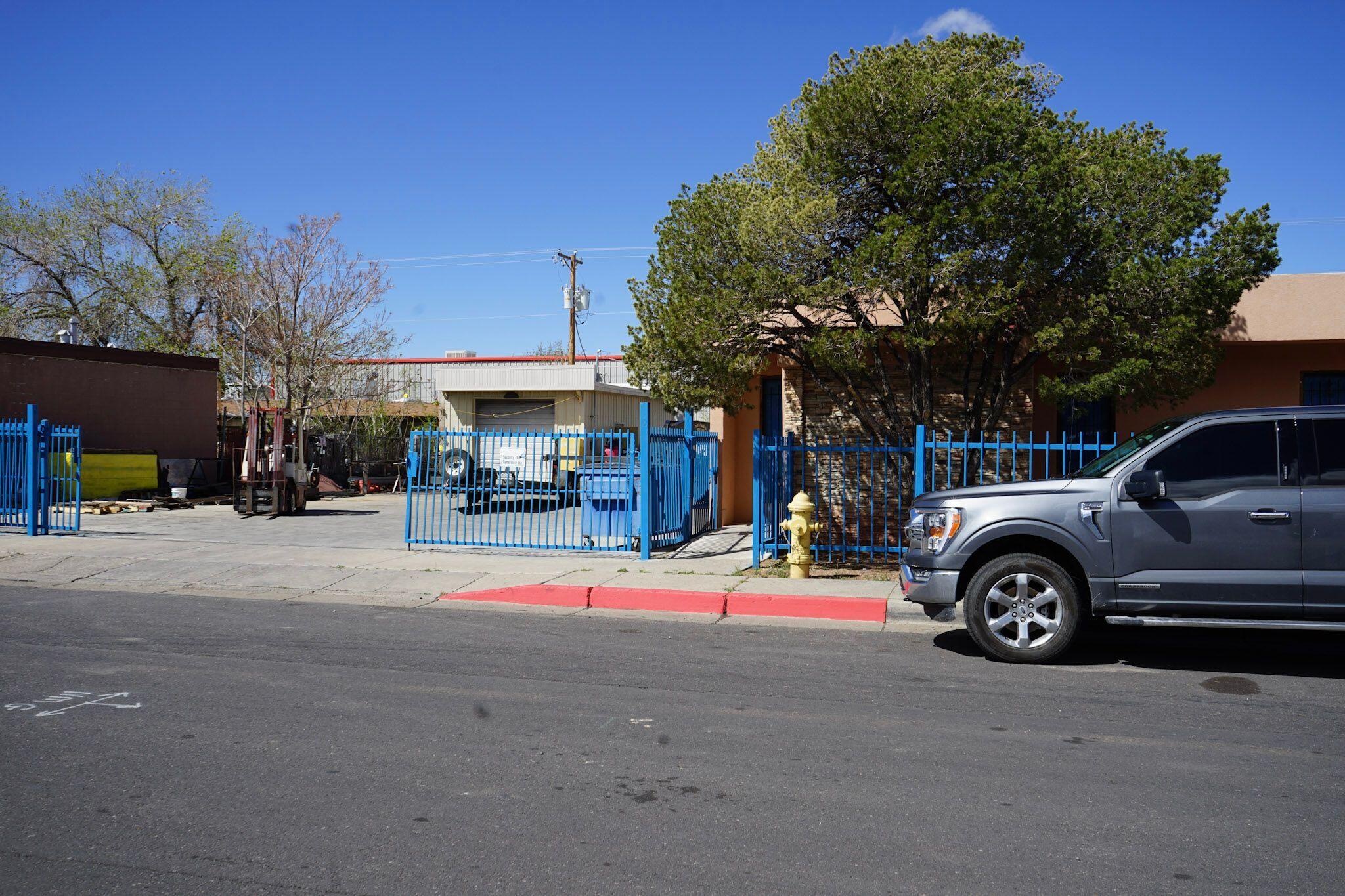 127 General Somervell Street NE