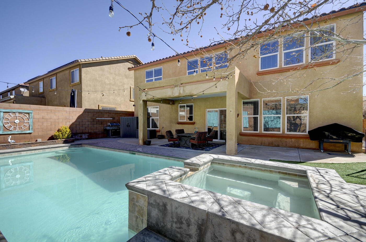 19 Monte Vista Drive NE