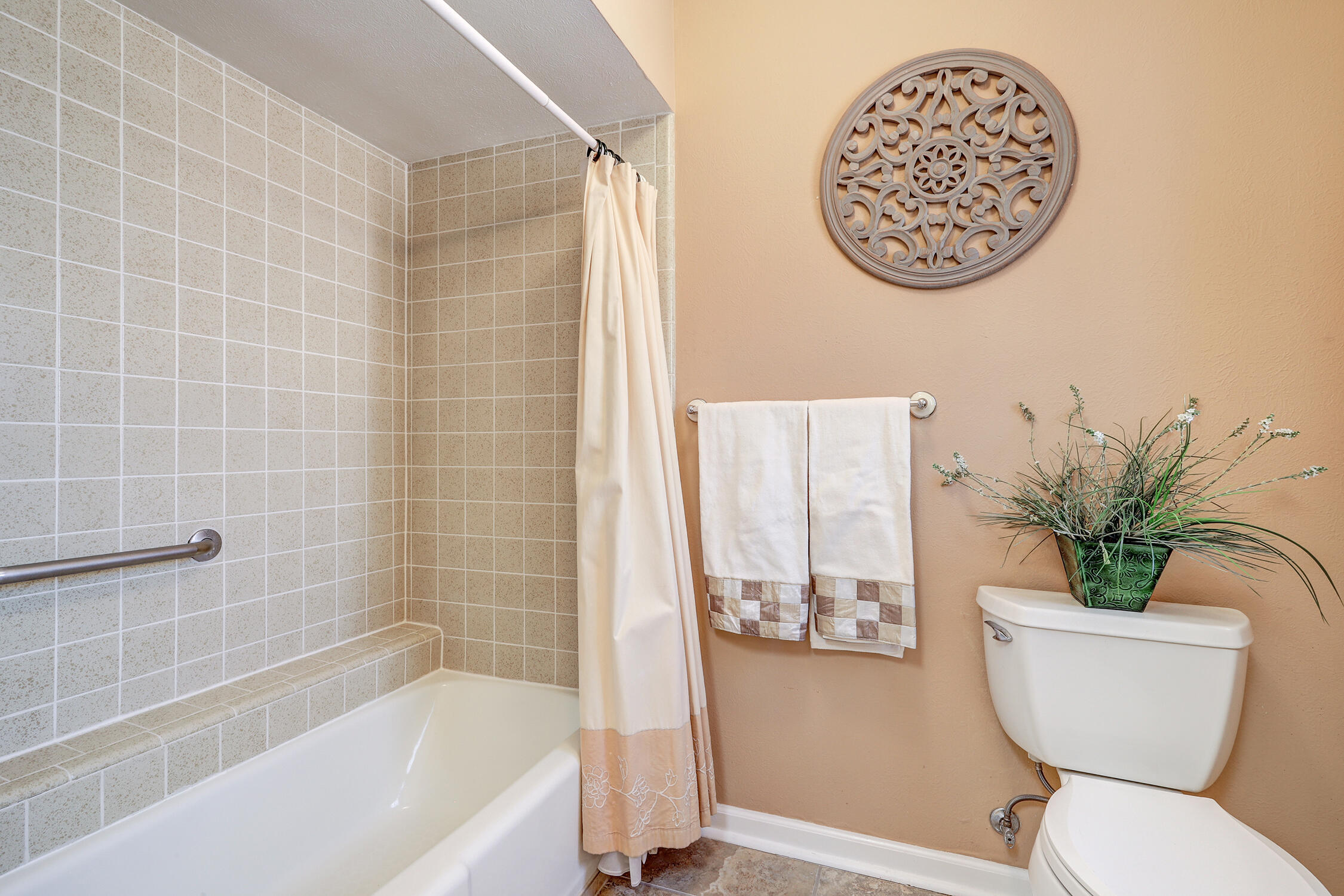 1020 Brazos Place SE