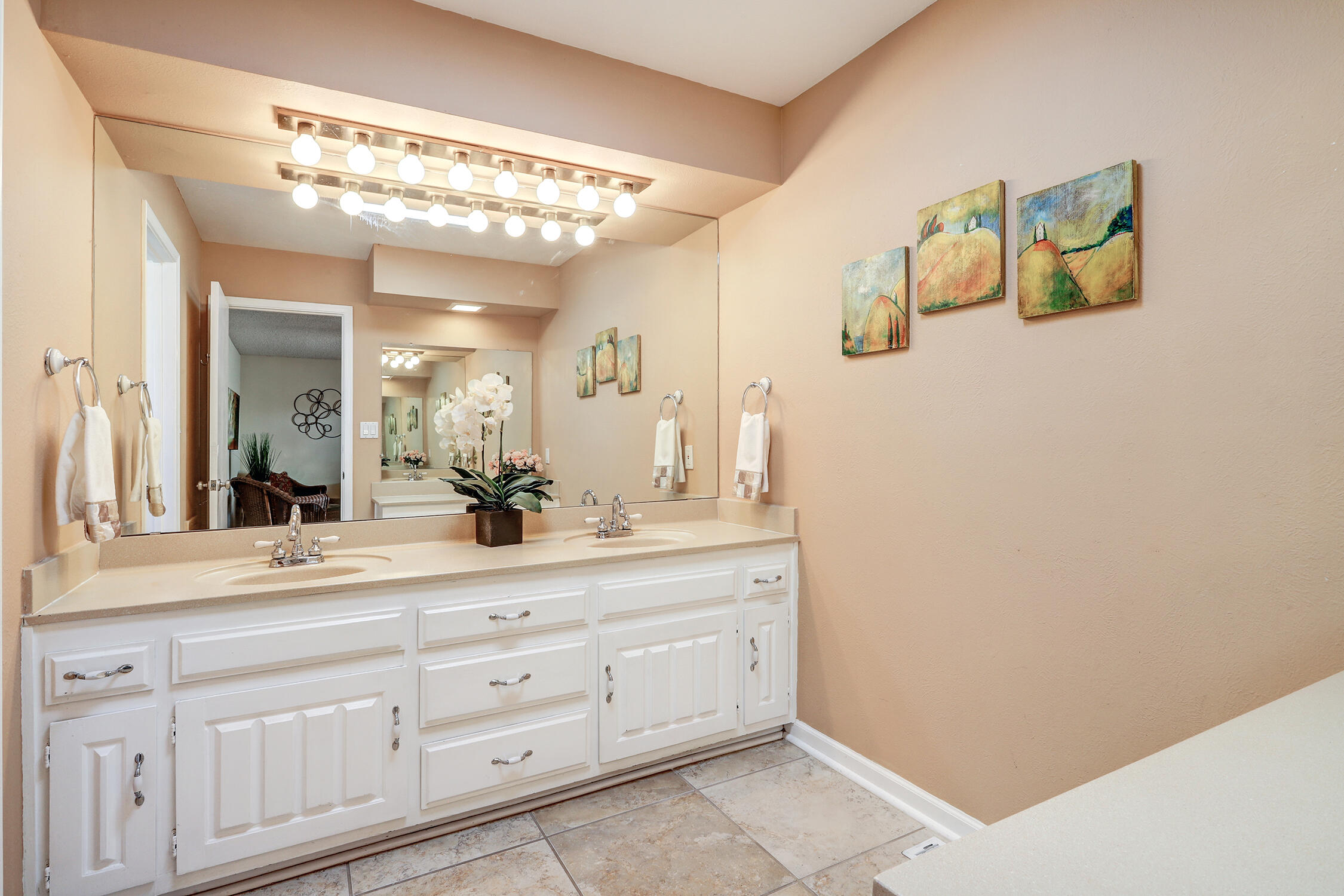 1020 Brazos Place SE