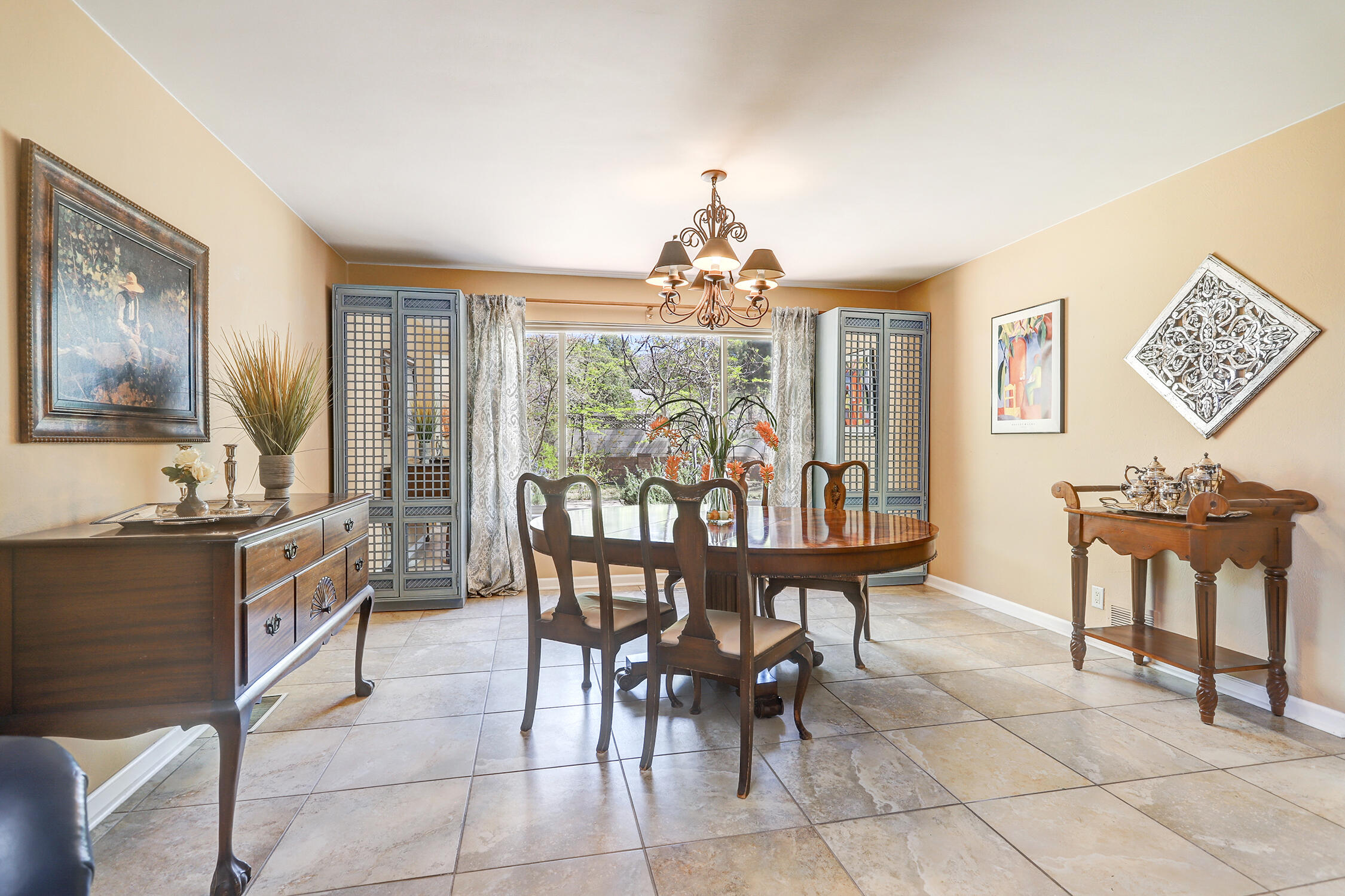 1020 Brazos Place SE