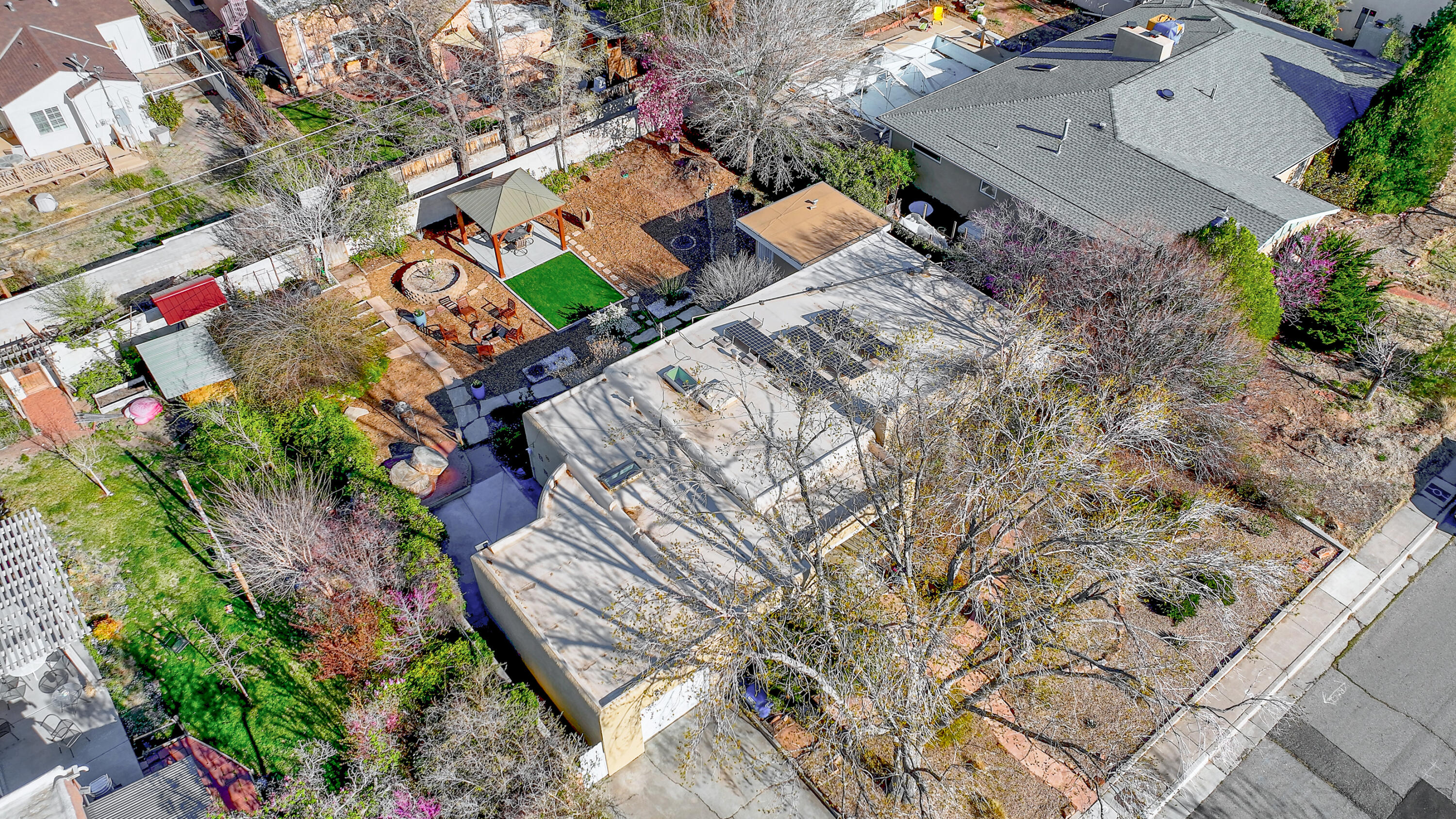 706 Amherst Drive SE