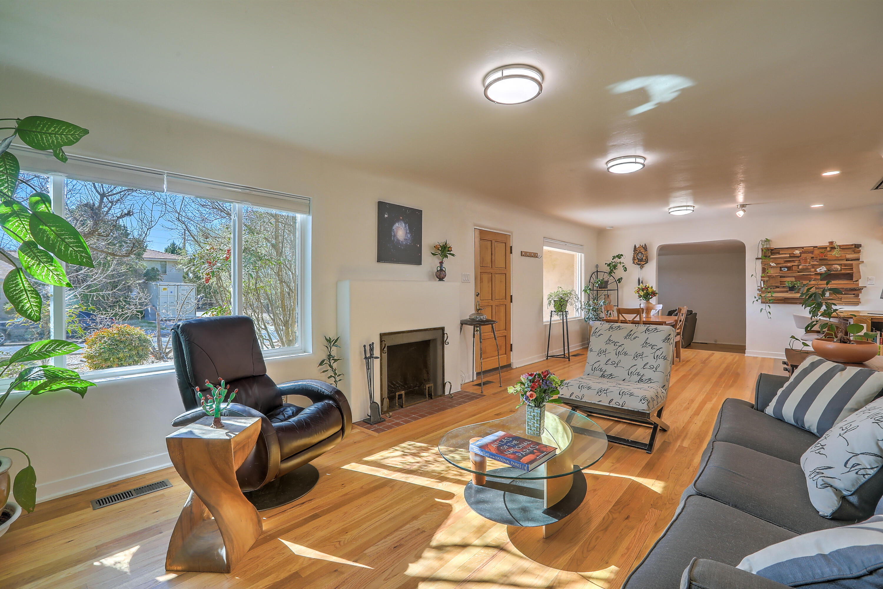 706 Amherst Drive SE