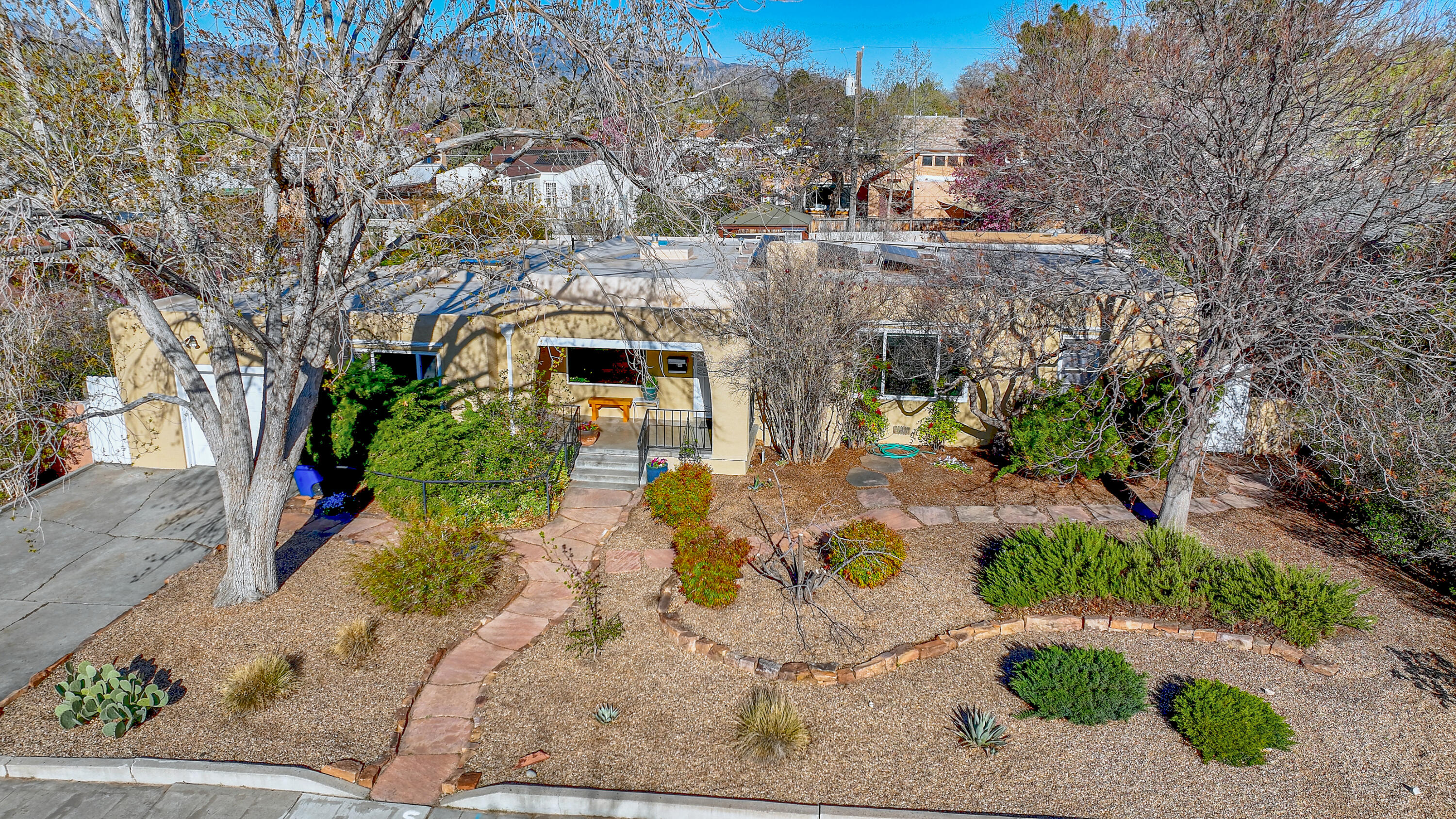 706 Amherst Drive SE