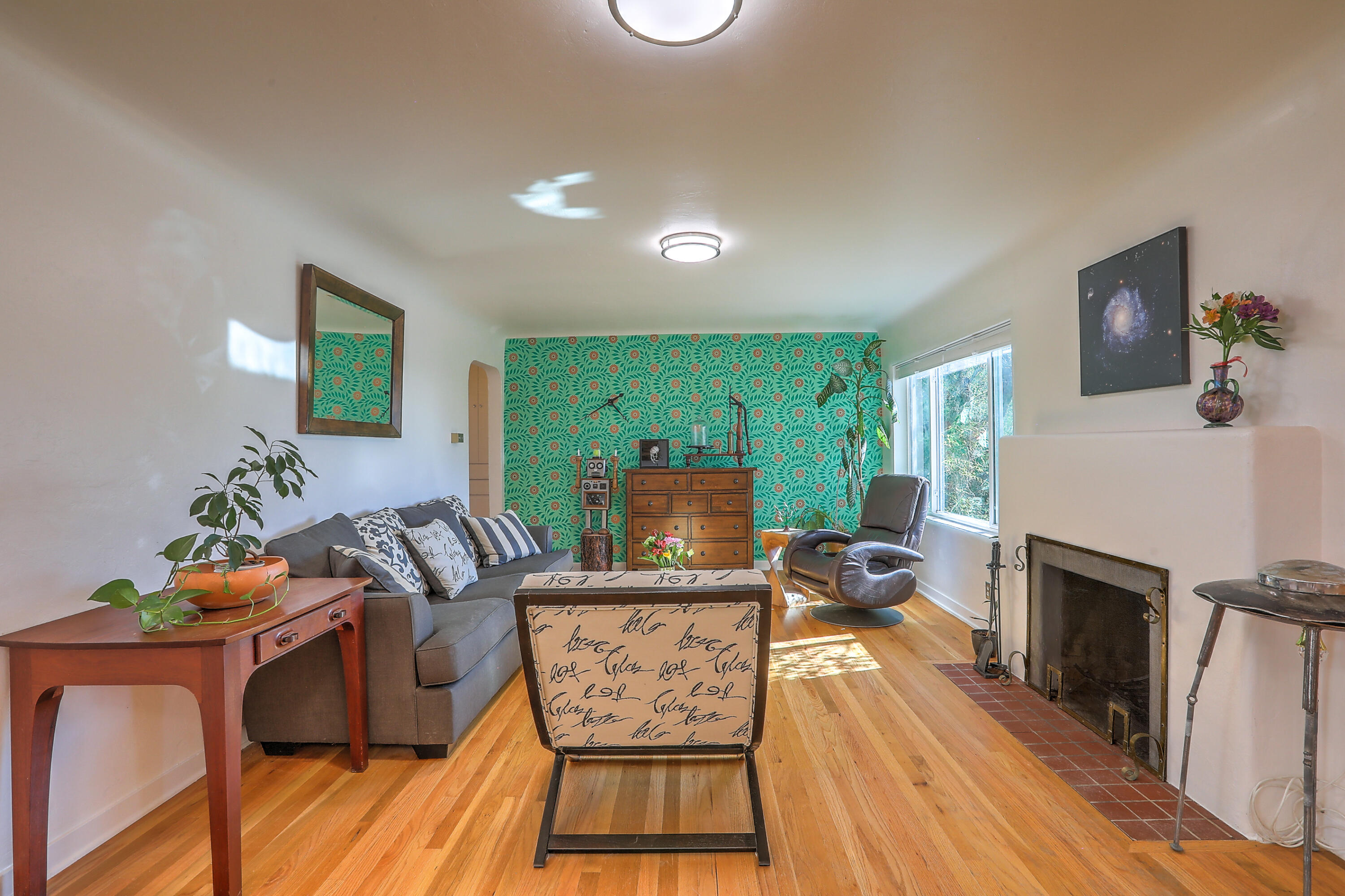 706 Amherst Drive SE