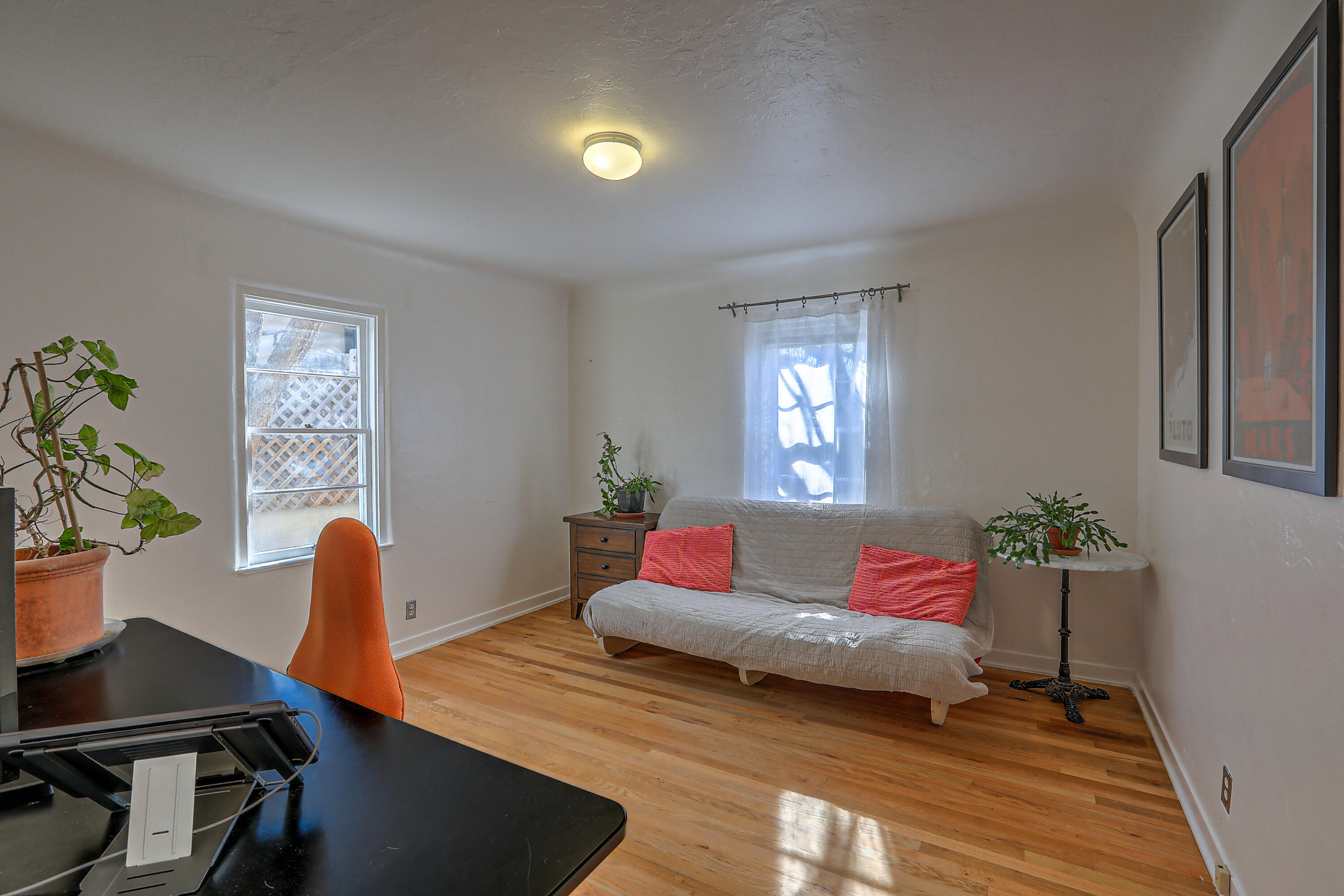 706 Amherst Drive SE