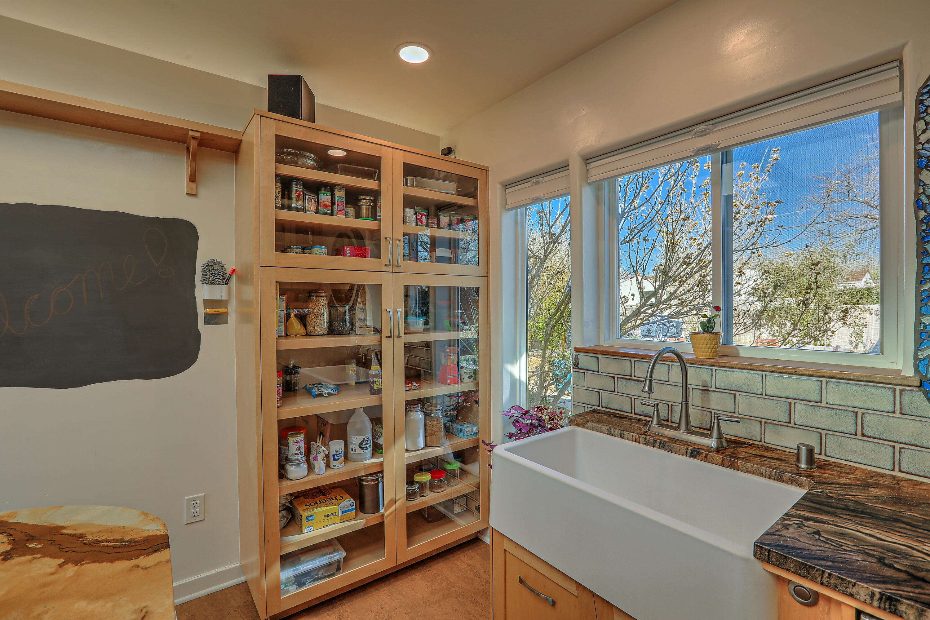 706 Amherst Drive SE