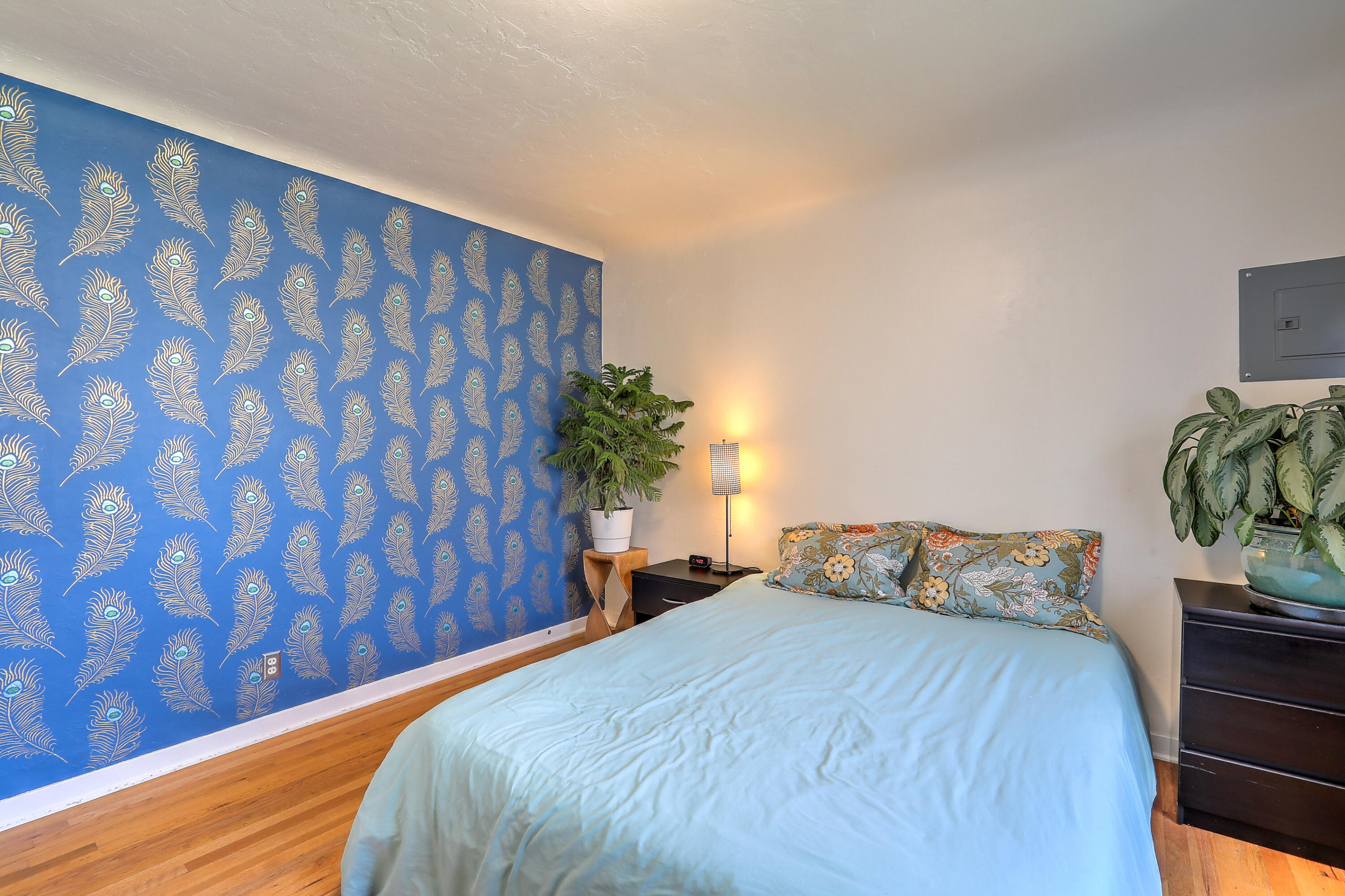 706 Amherst Drive SE