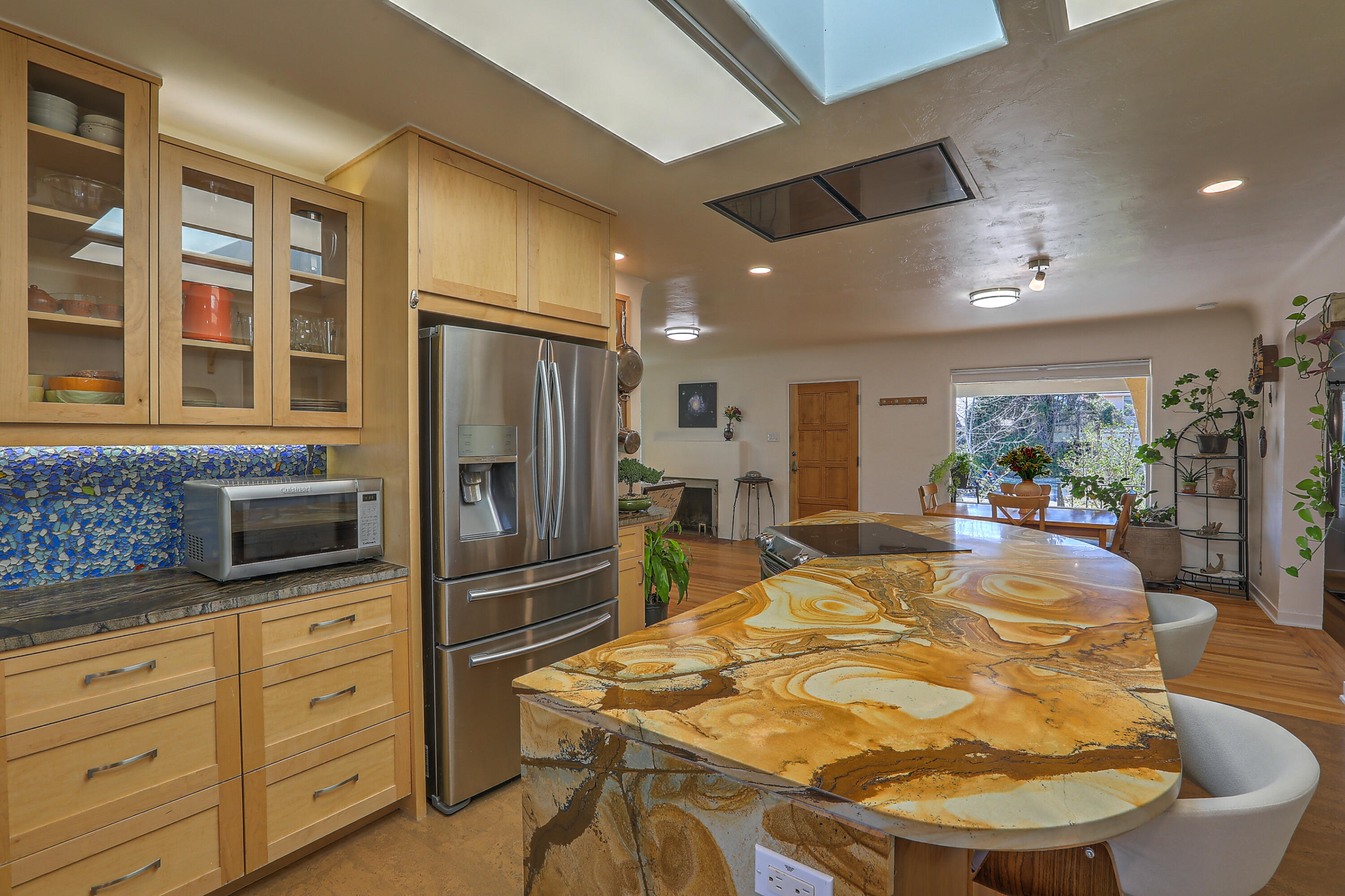 706 Amherst Drive SE