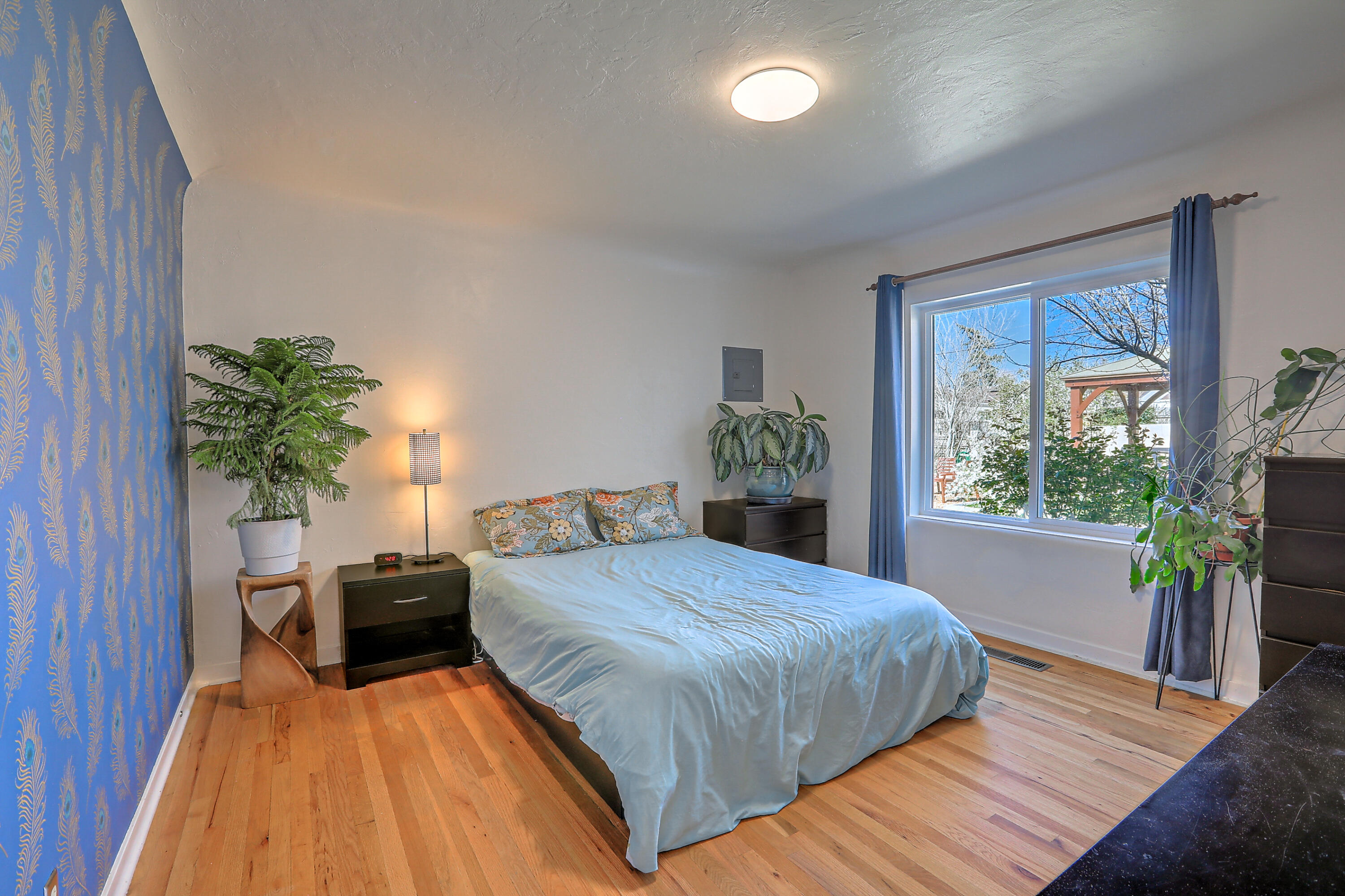 706 Amherst Drive SE