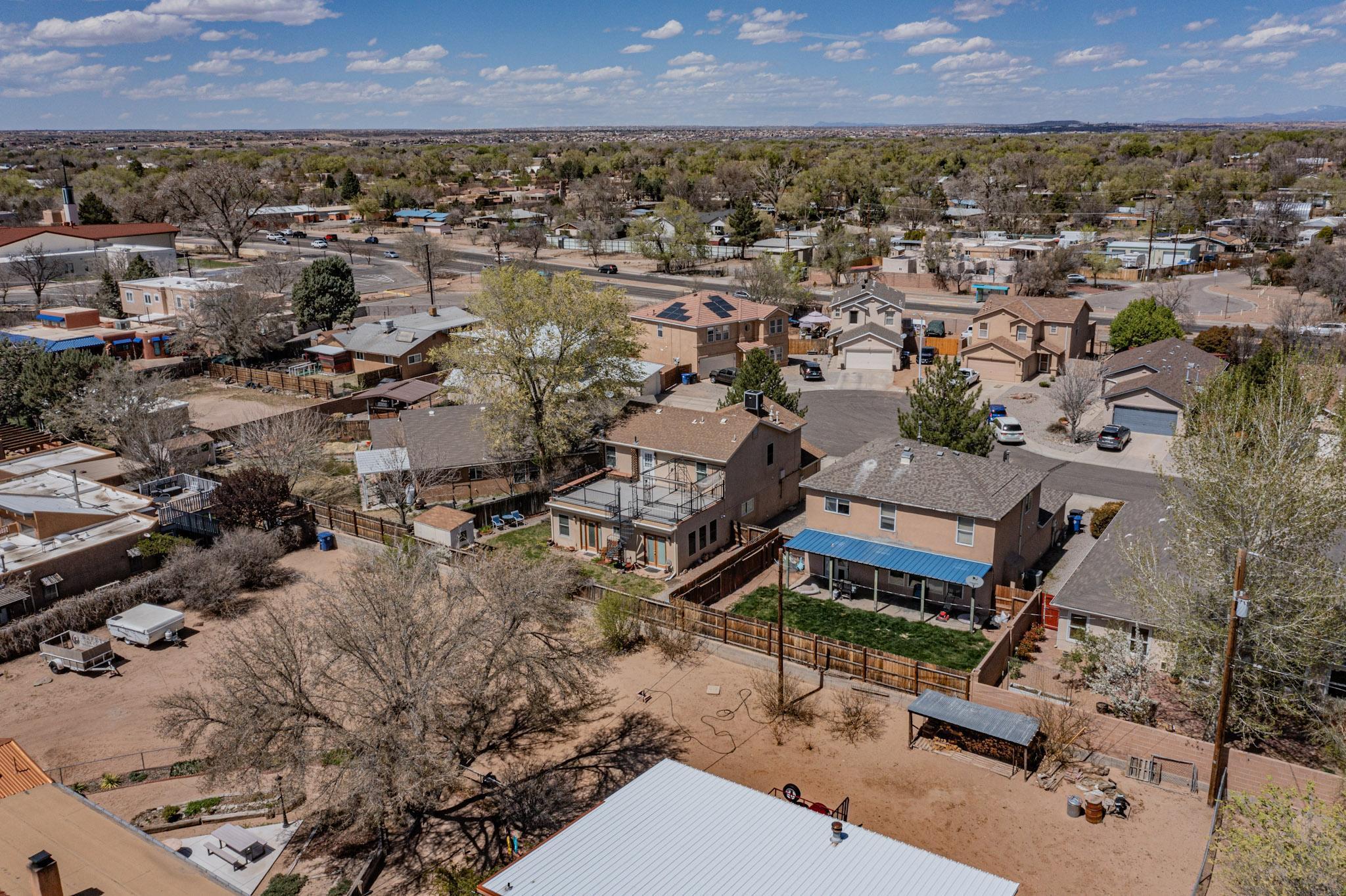 1054 Las Golondrinas Court NW