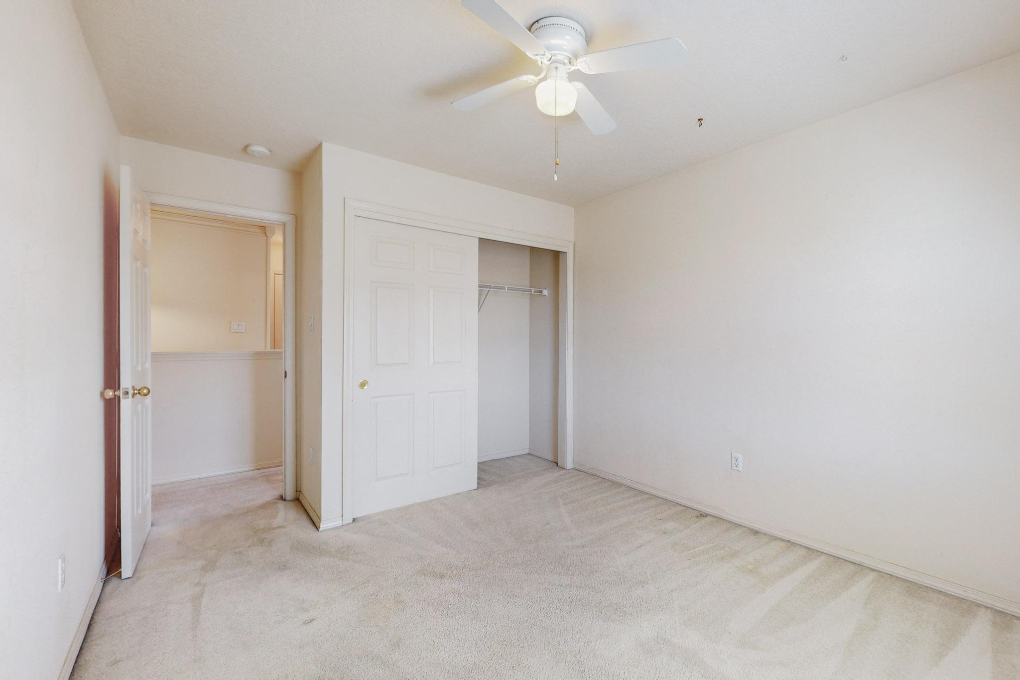 1054 Las Golondrinas Court NW