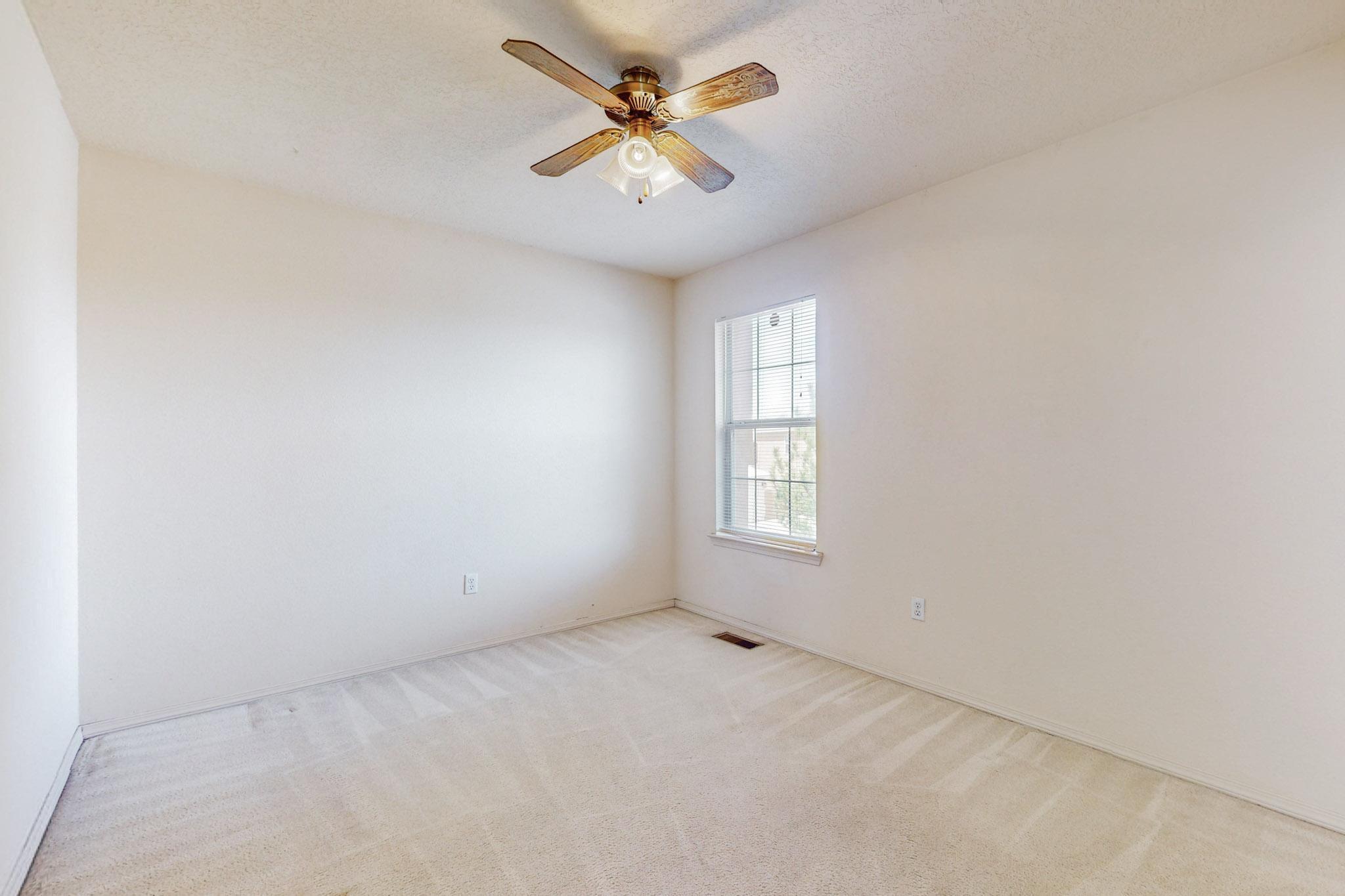 1054 Las Golondrinas Court NW