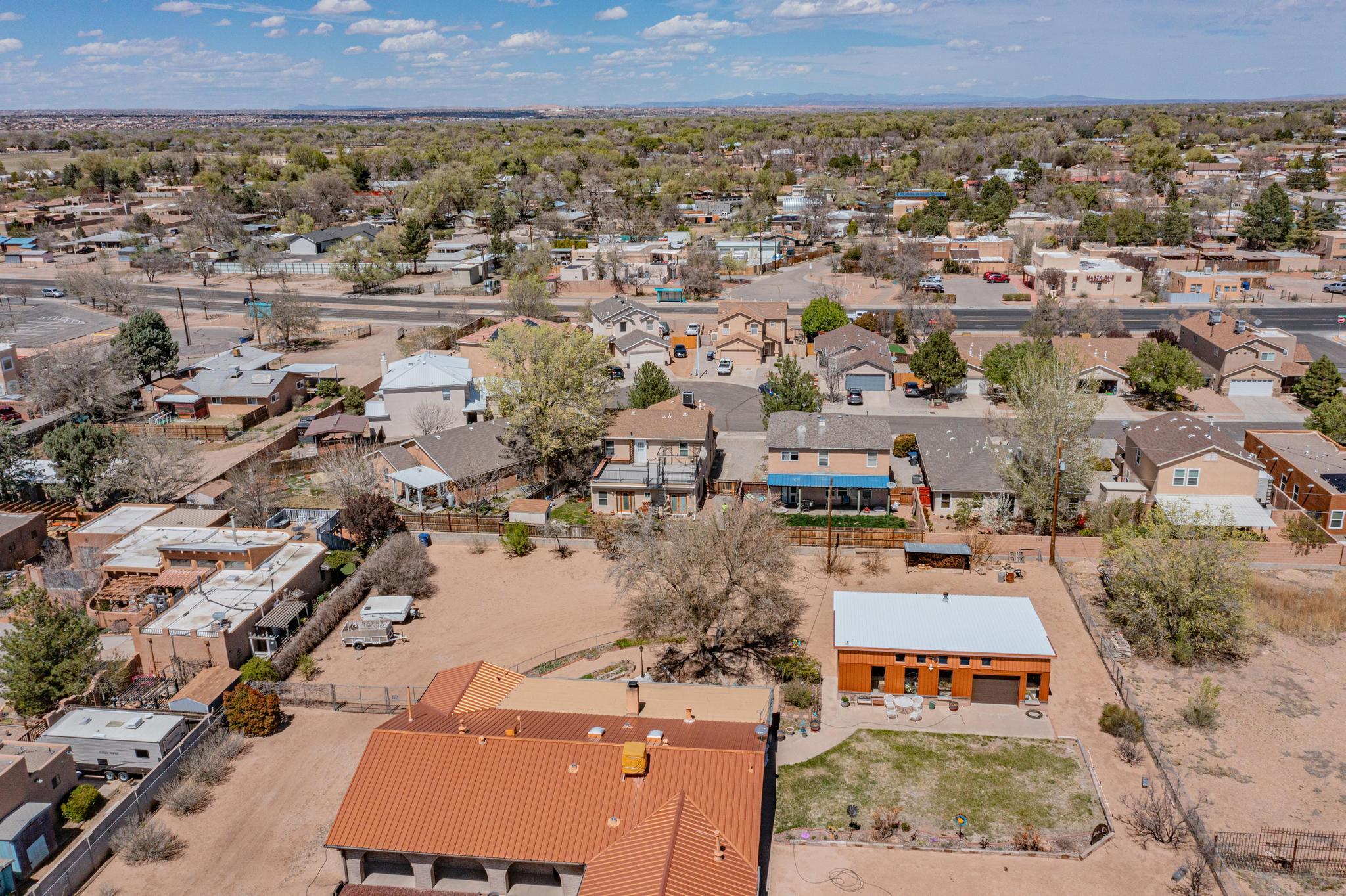 1054 Las Golondrinas Court NW