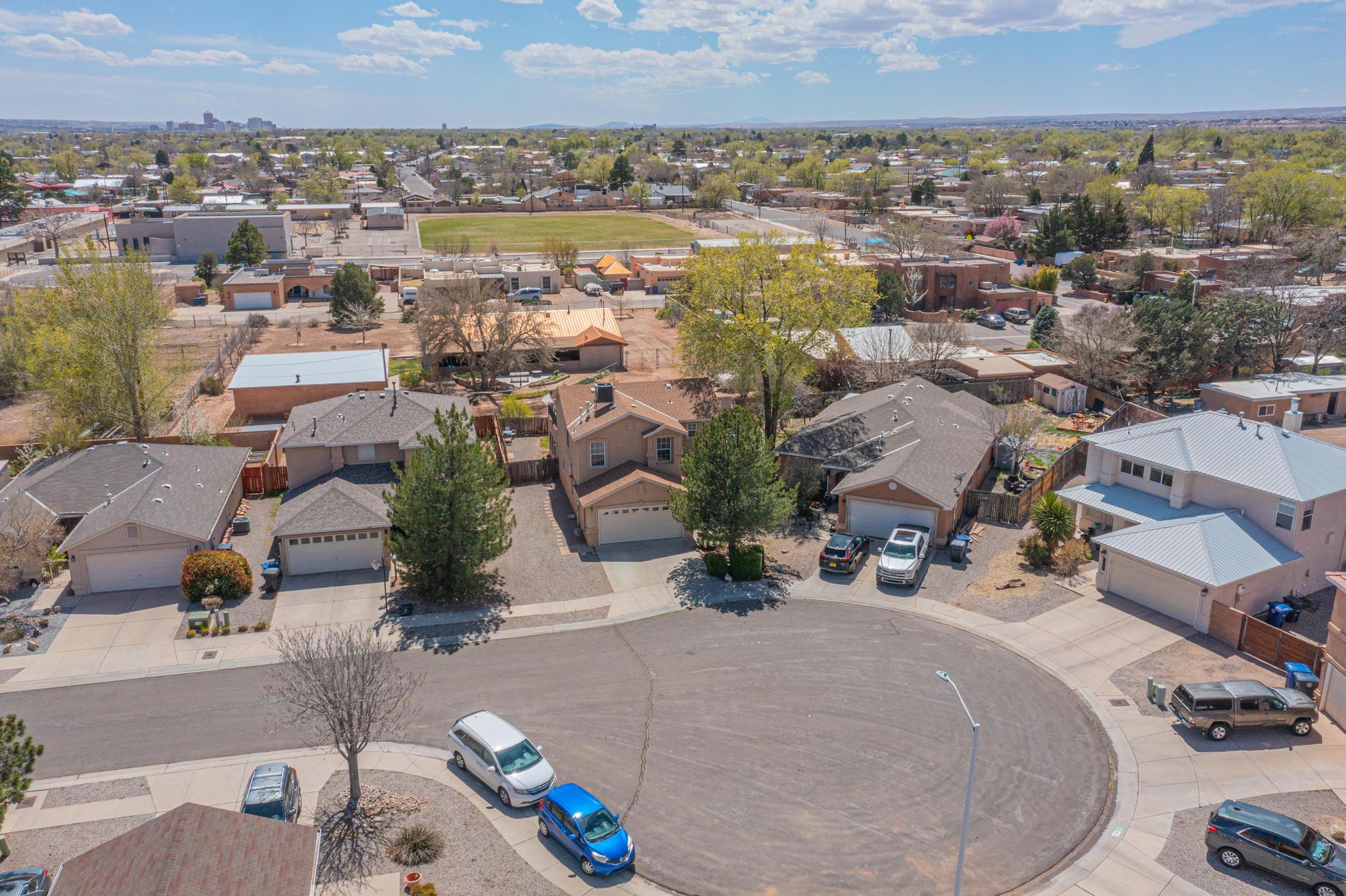 1054 Las Golondrinas Court NW