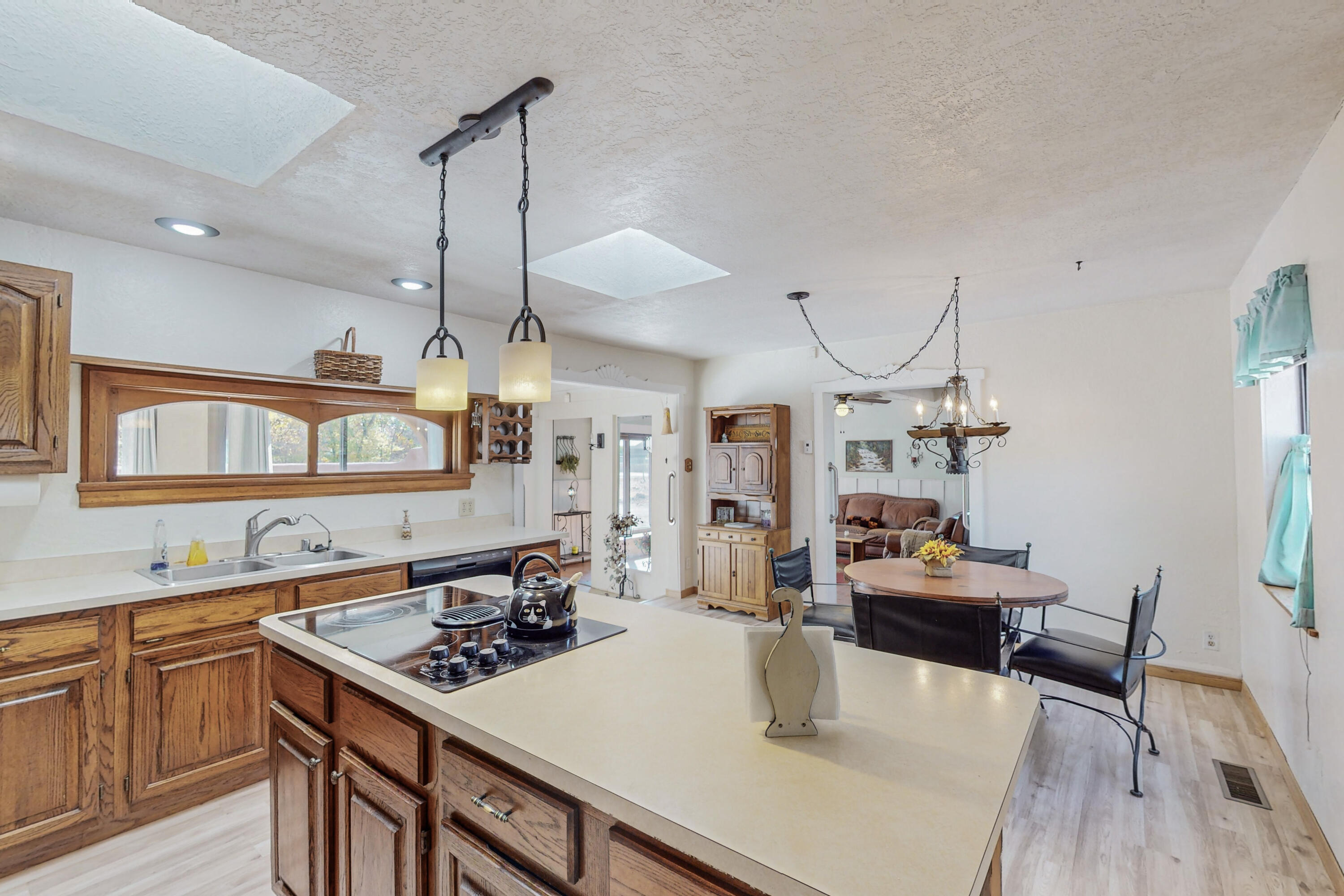 225 A Willow Road NW