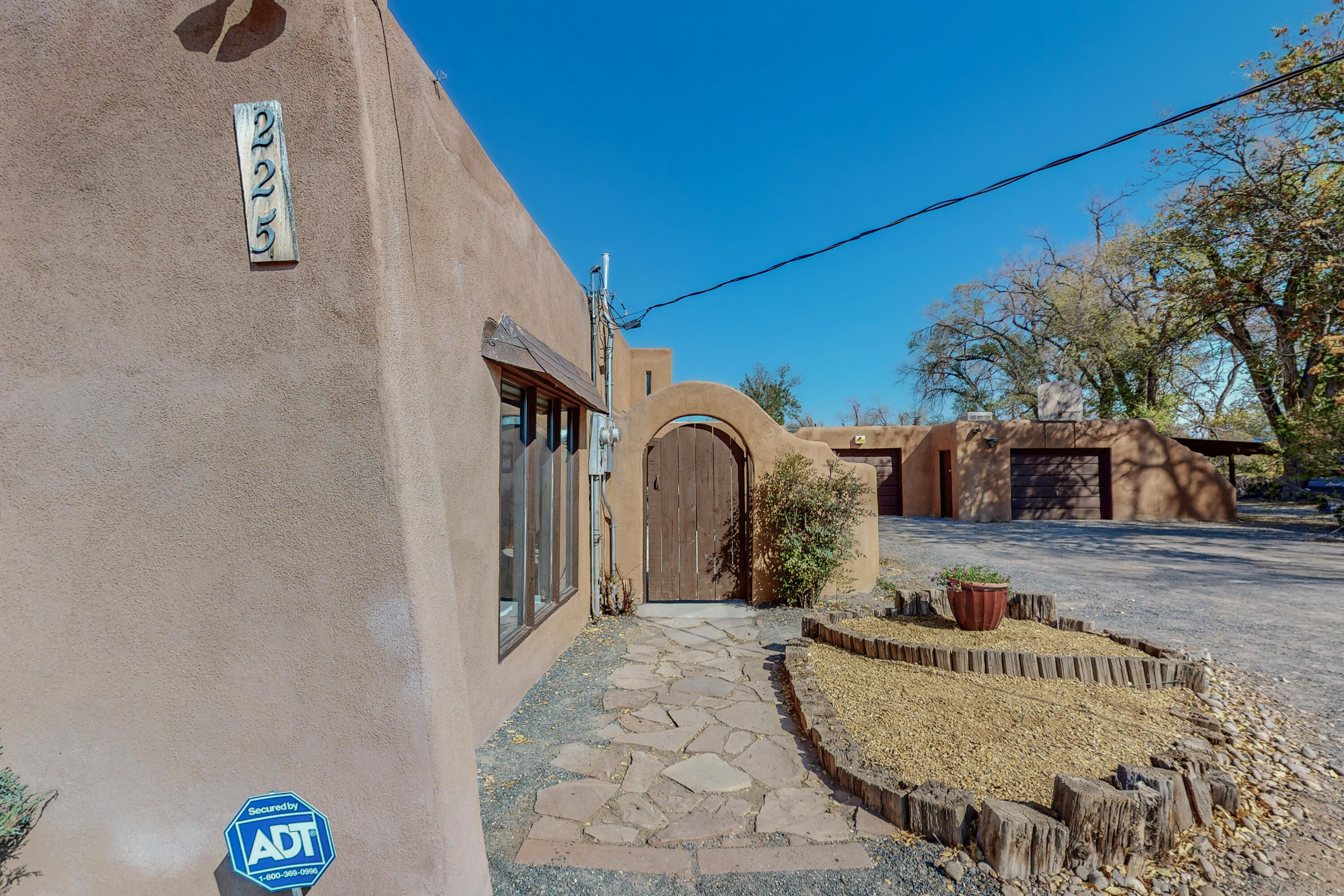 225 A Willow Road NW