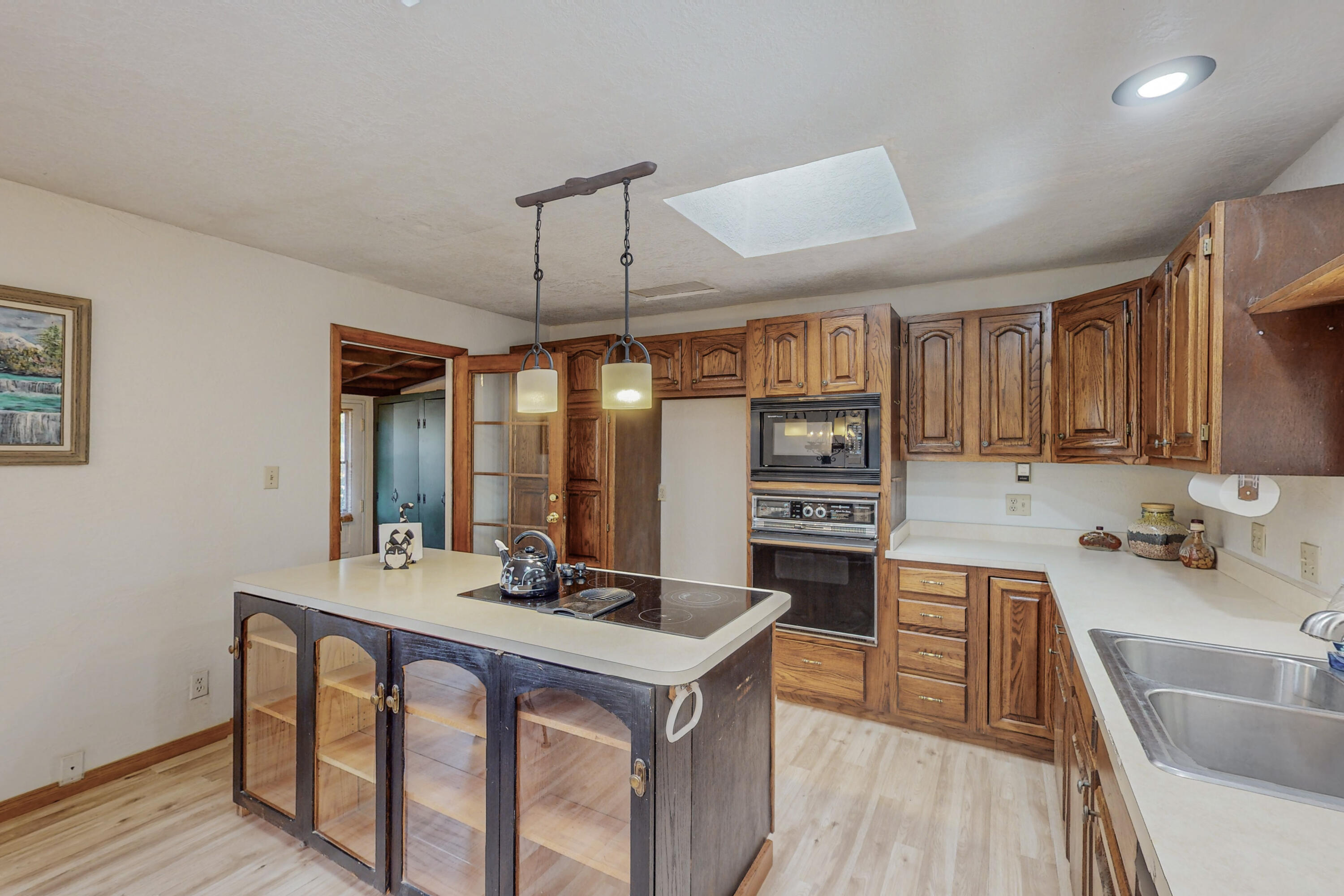 225 A Willow Road NW