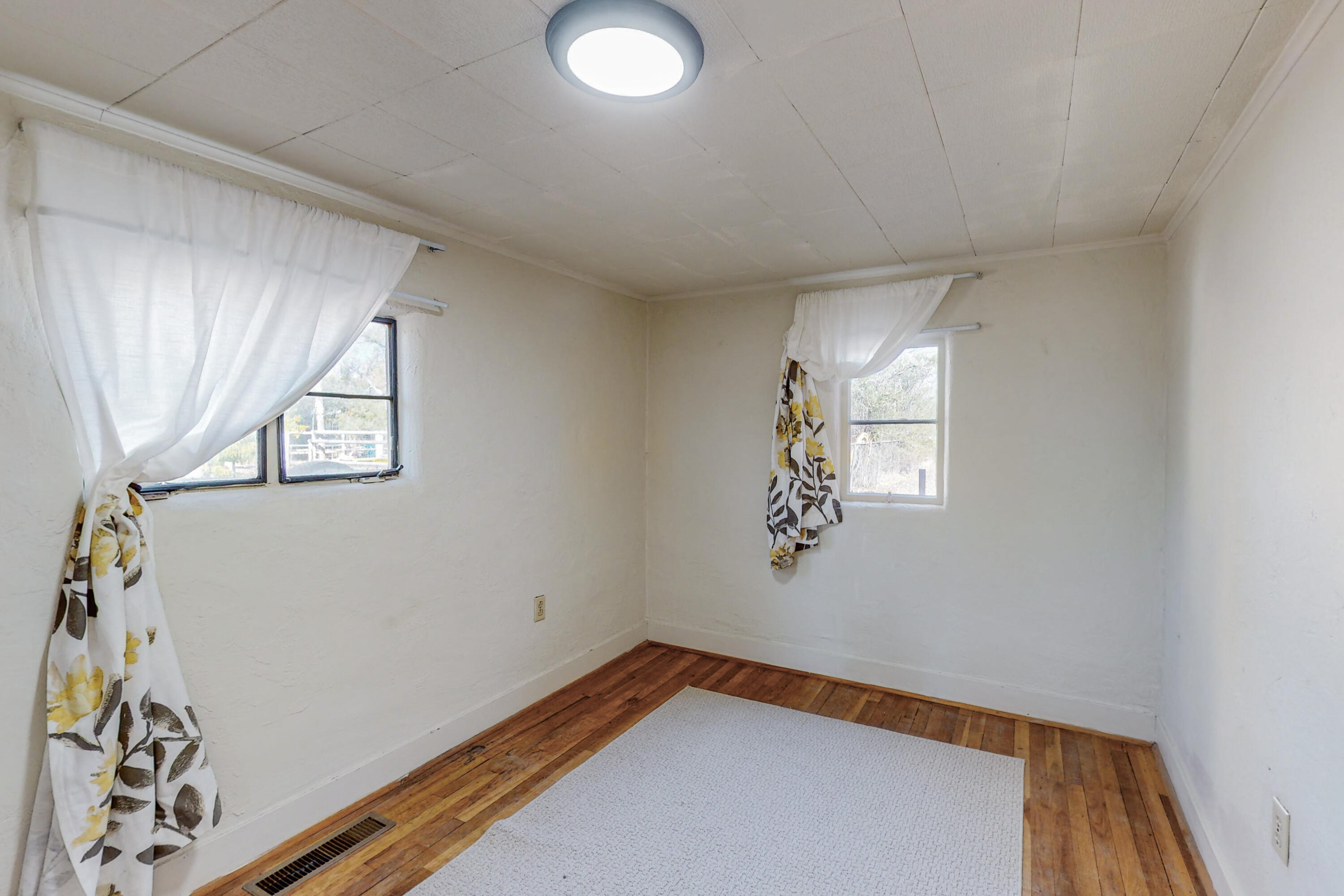 225 A Willow Road NW