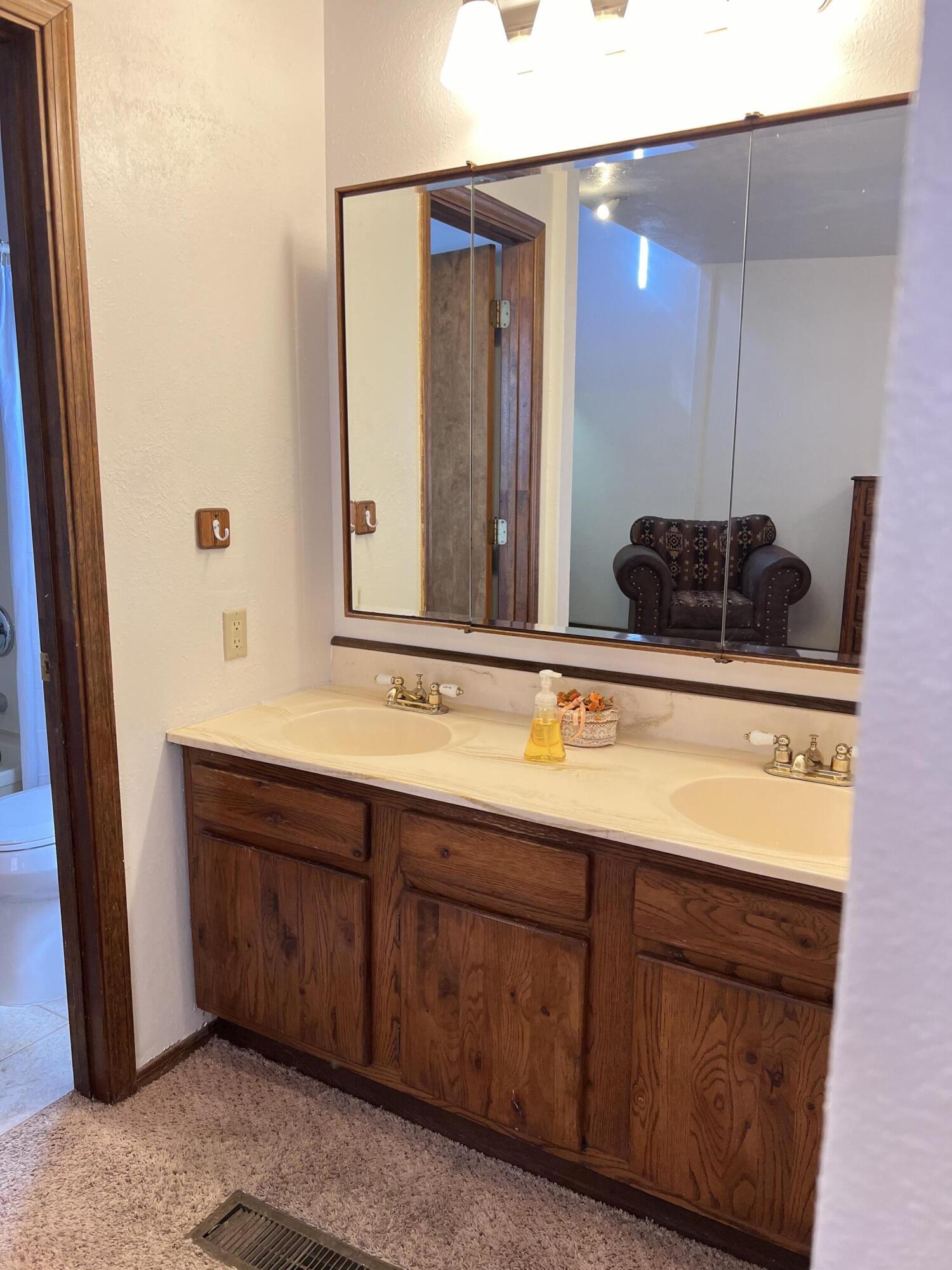 225 A Willow Road NW