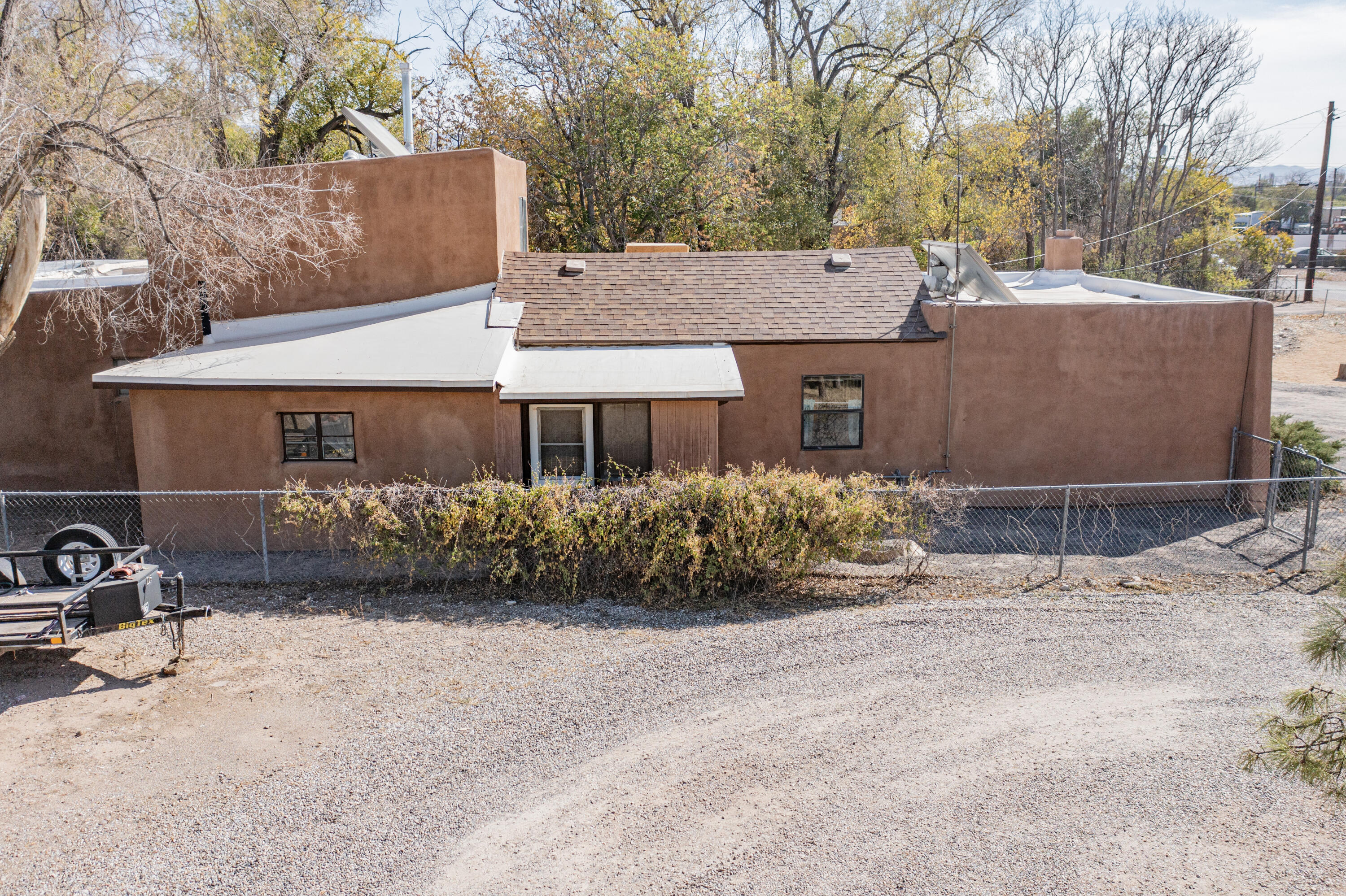 225 A Willow Road NW