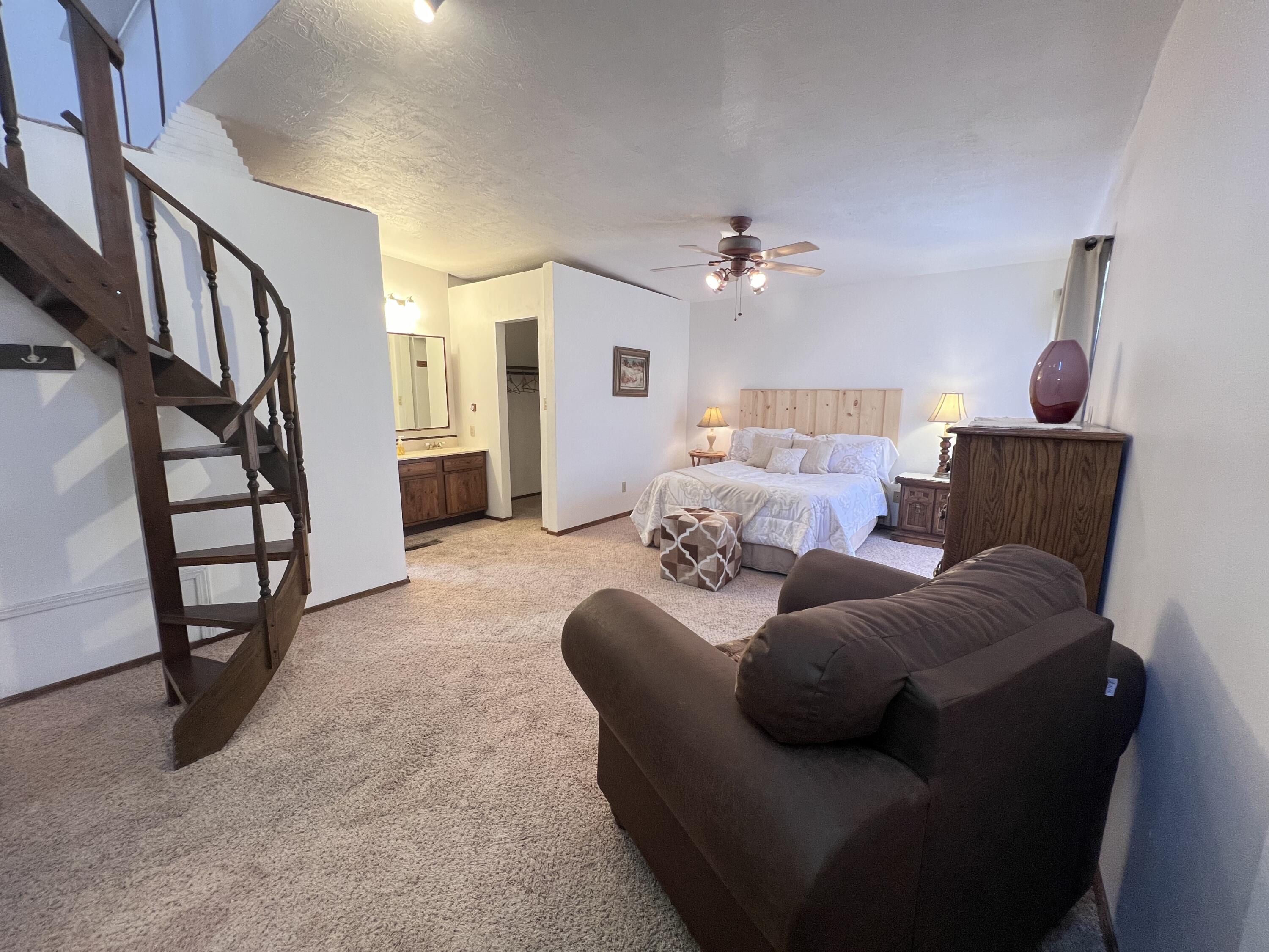 225 A Willow Road NW