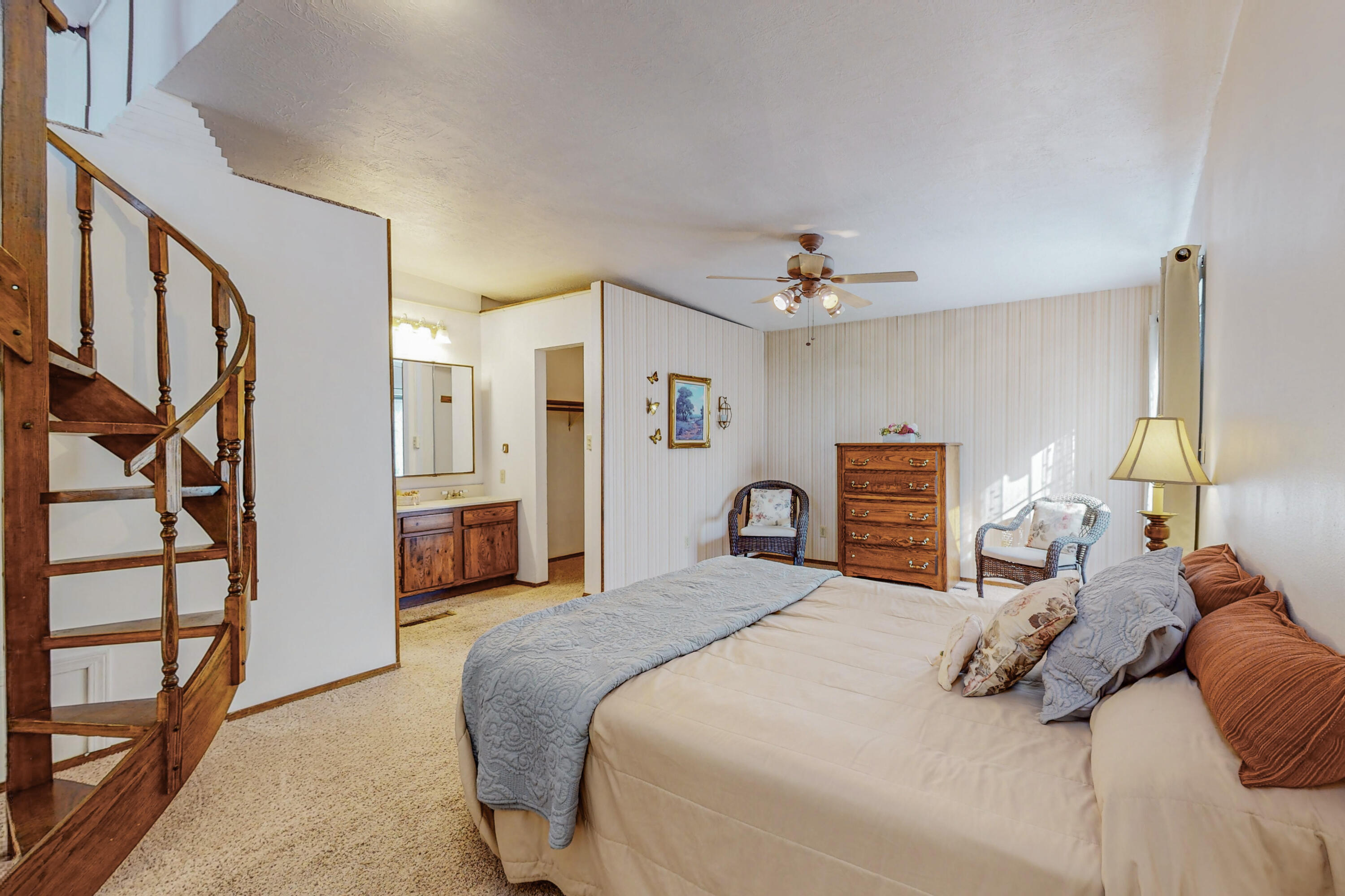 225 A Willow Road NW