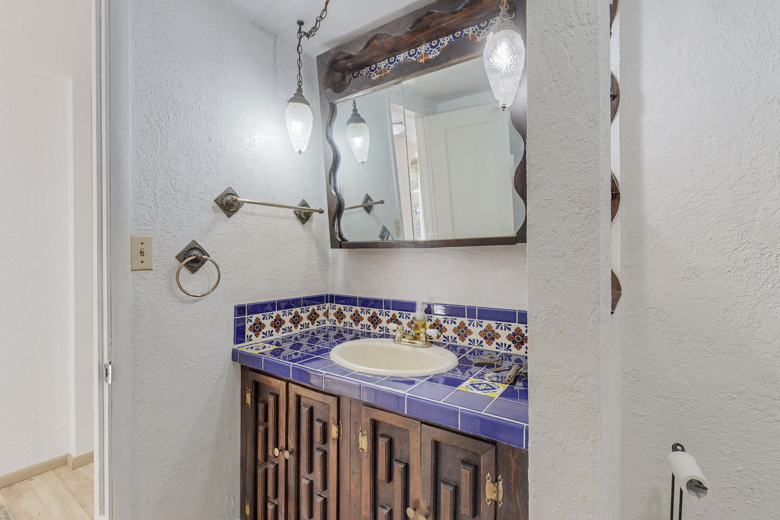 225 A Willow Road NW