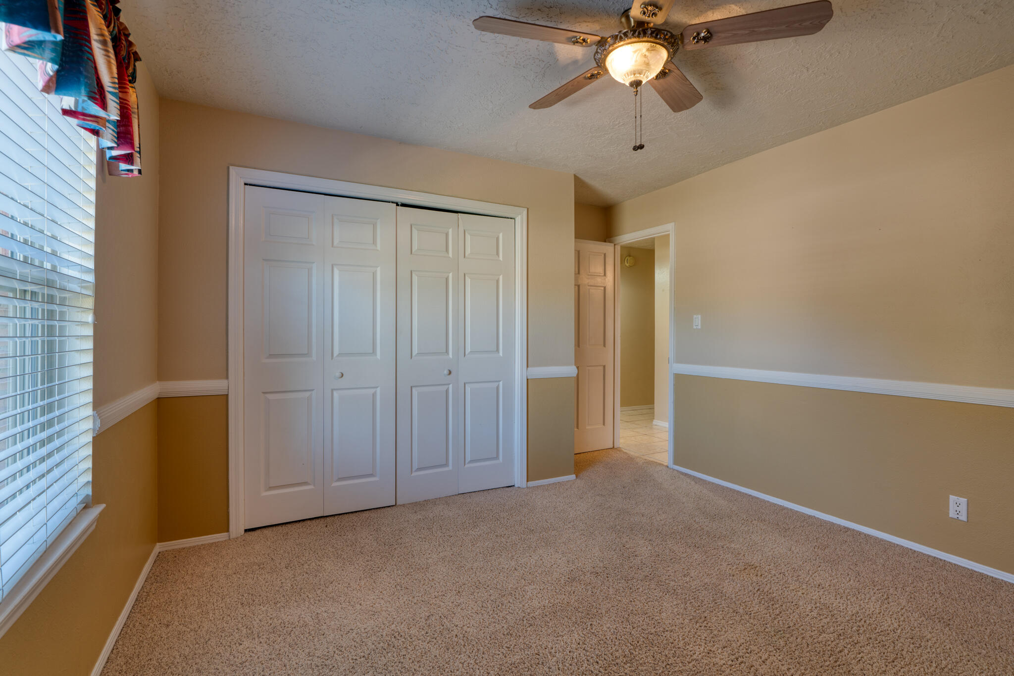 8812 Camino Del Sol NE