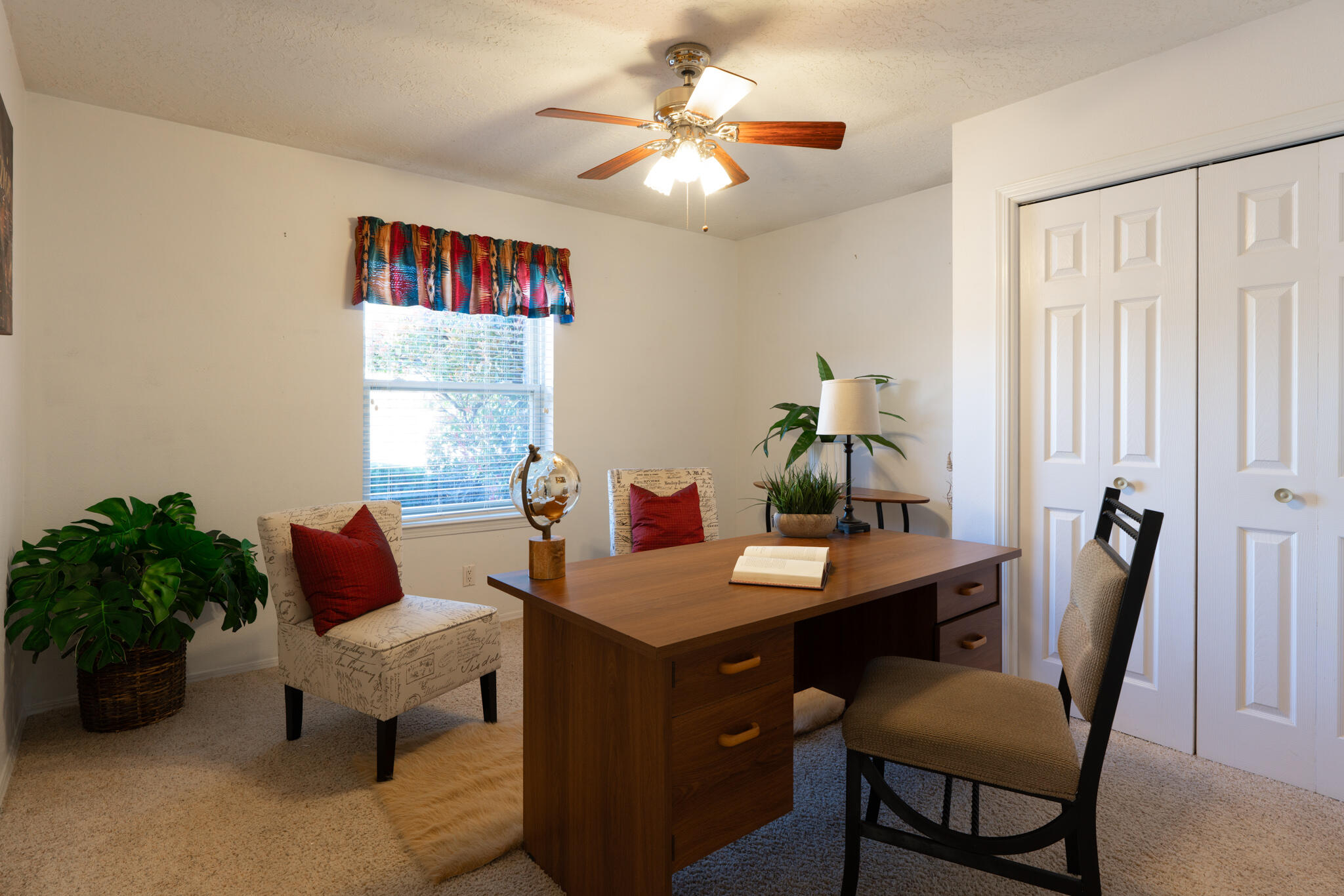 8812 Camino Del Sol NE