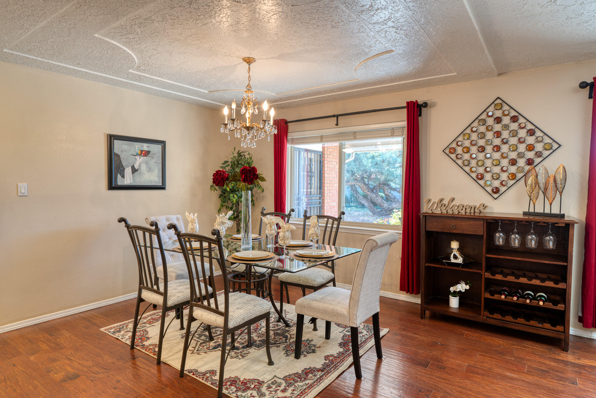 8812 Camino Del Sol NE