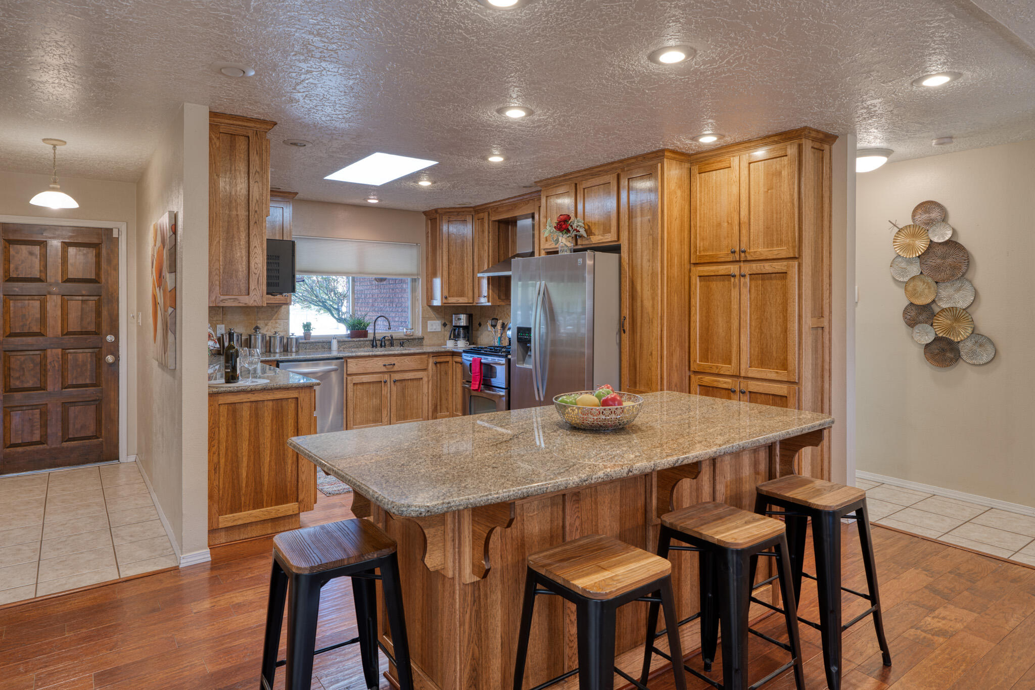 8812 Camino Del Sol NE