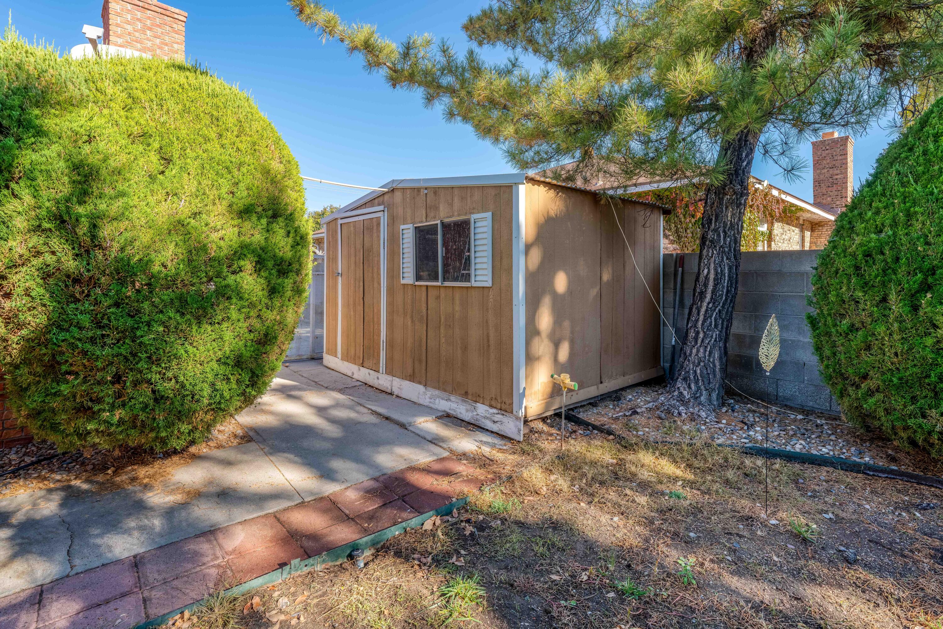 8812 Camino Del Sol NE