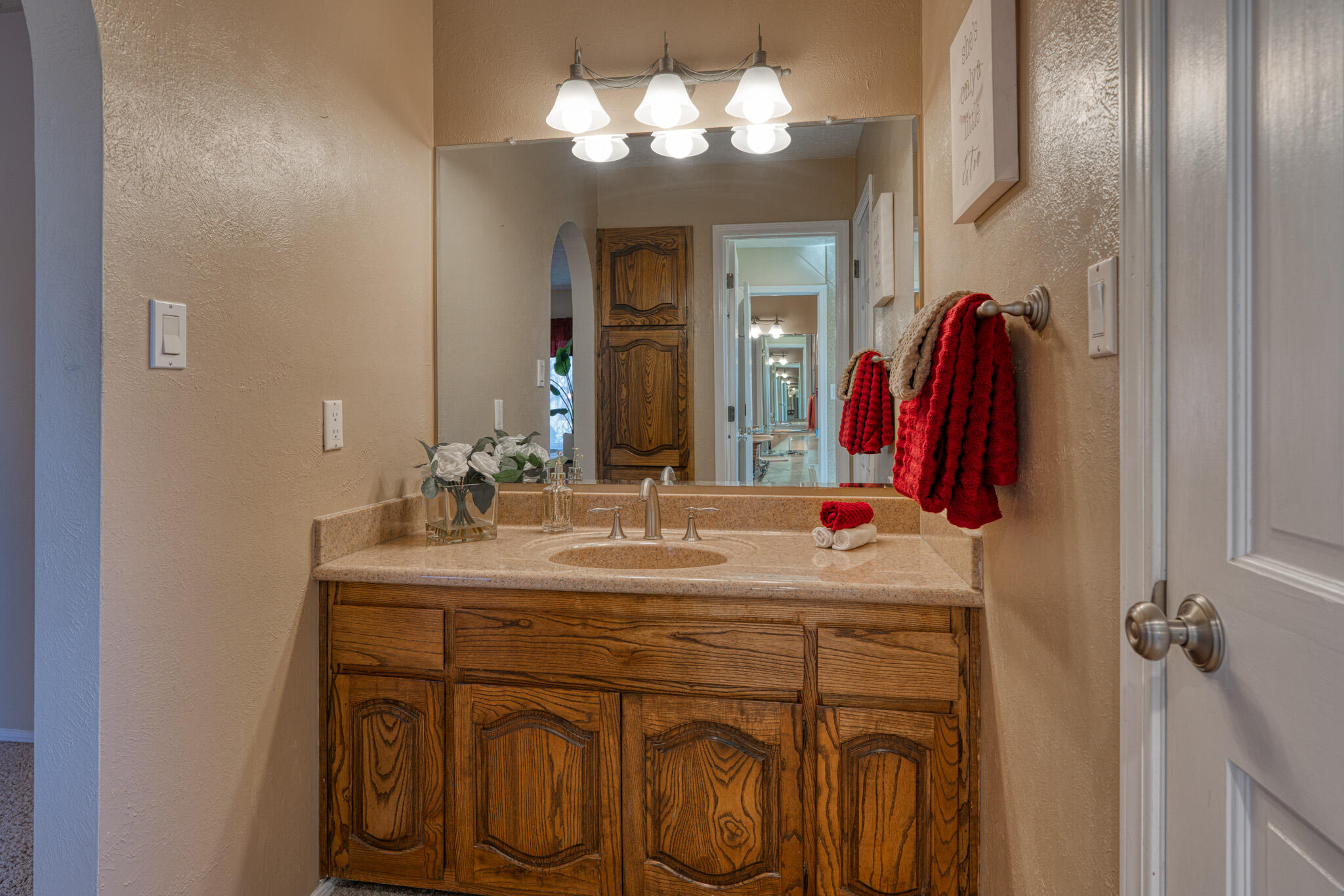 8812 Camino Del Sol NE