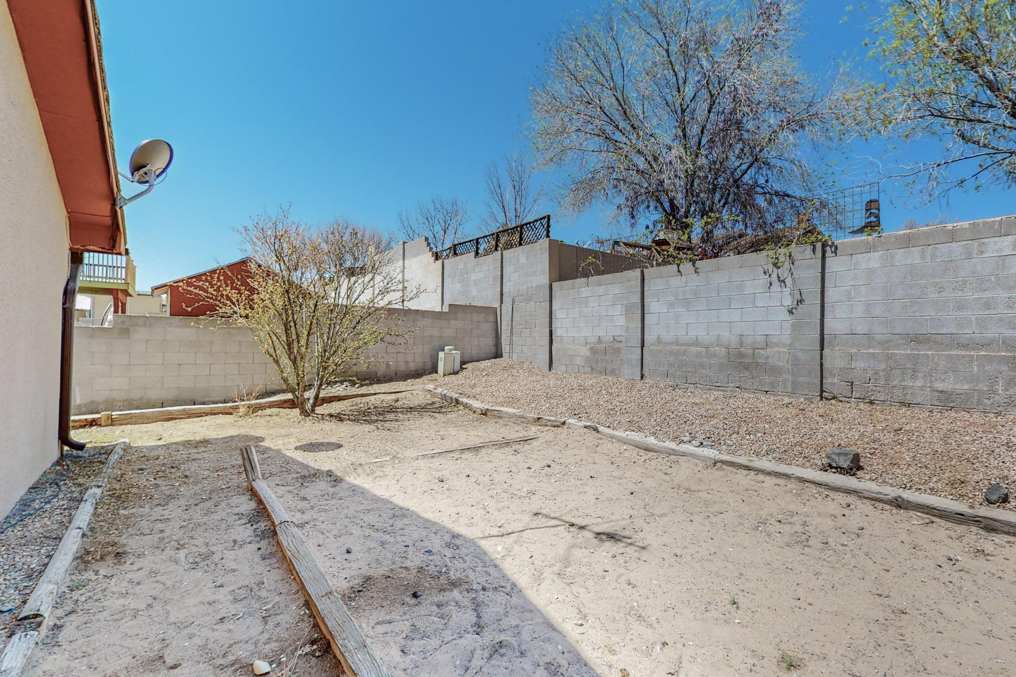 7831 Wagon Mound Court NW