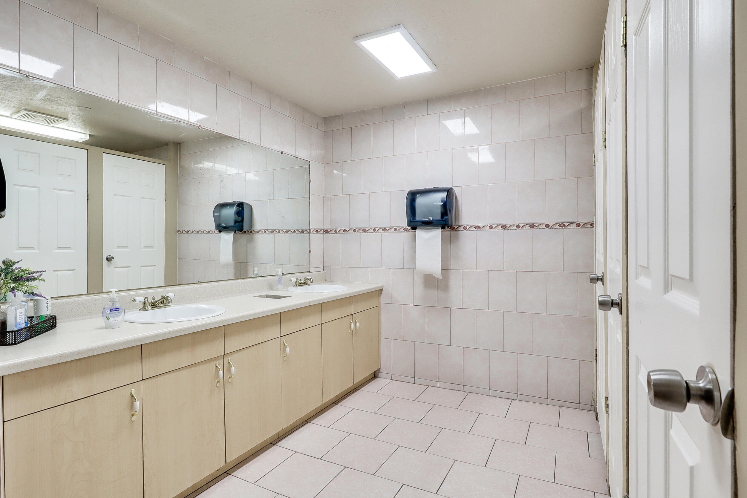 1119 Old Coors Drive SW