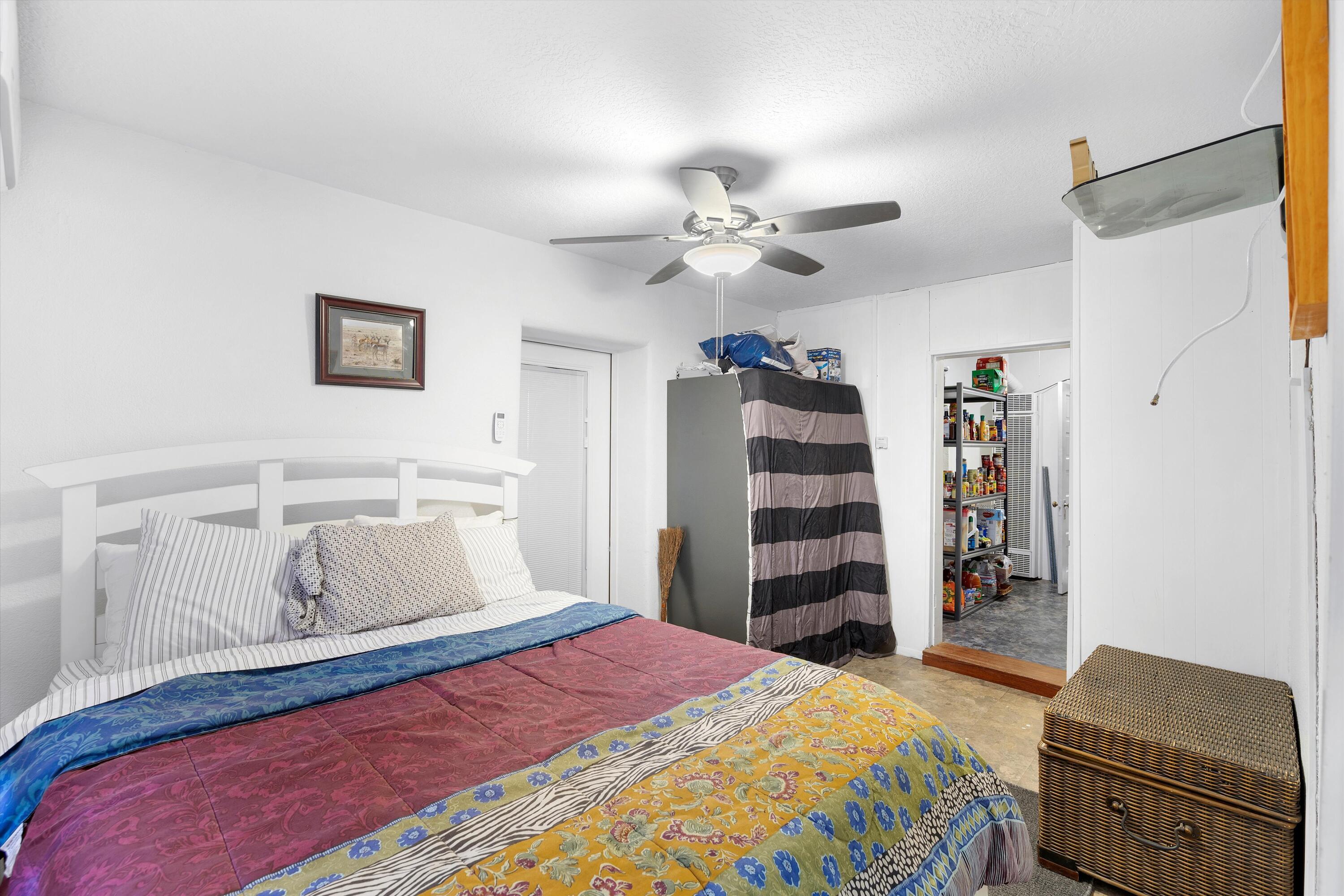 1128 Los Lentes Road NE