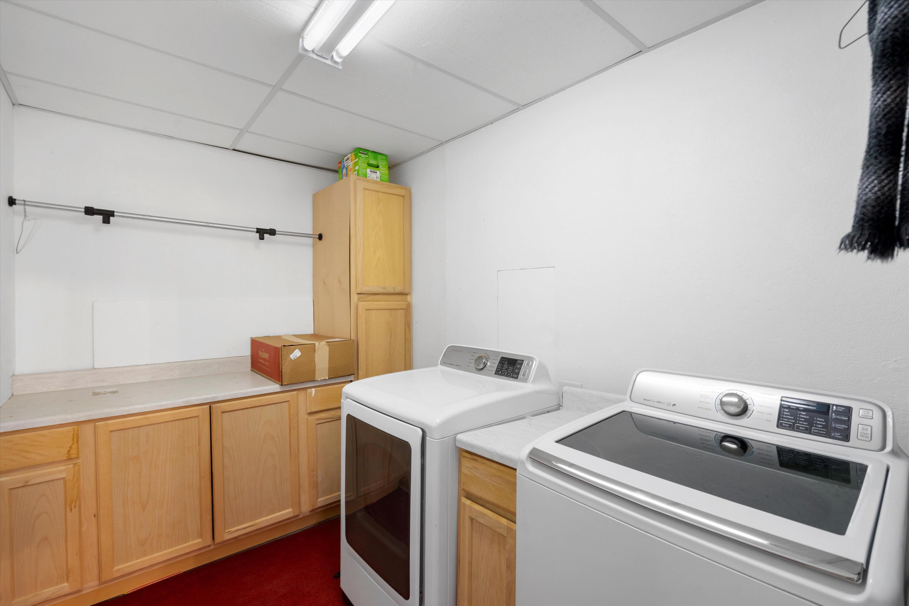 1128 Los Lentes Road NE