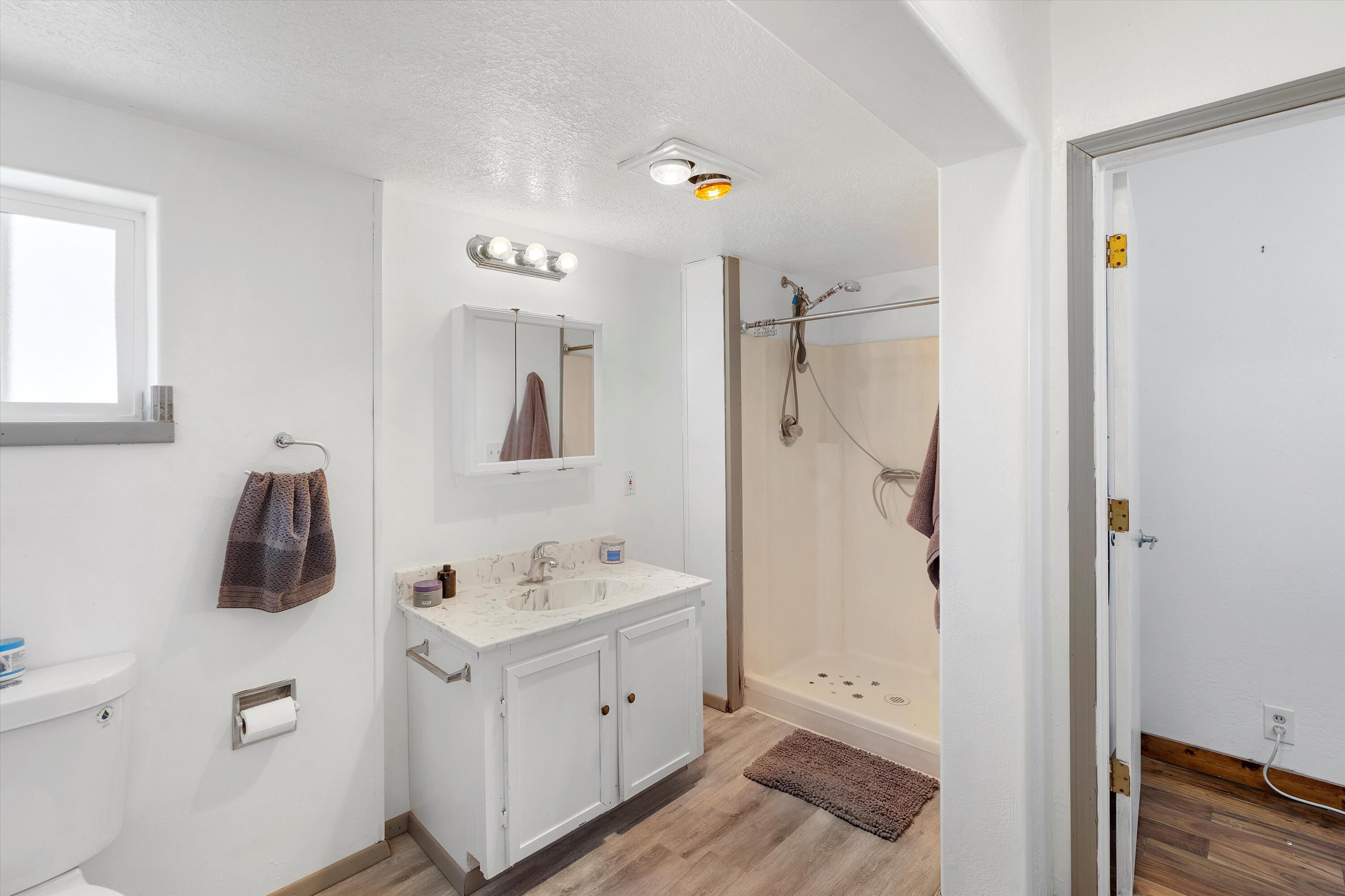 1128 Los Lentes Road NE