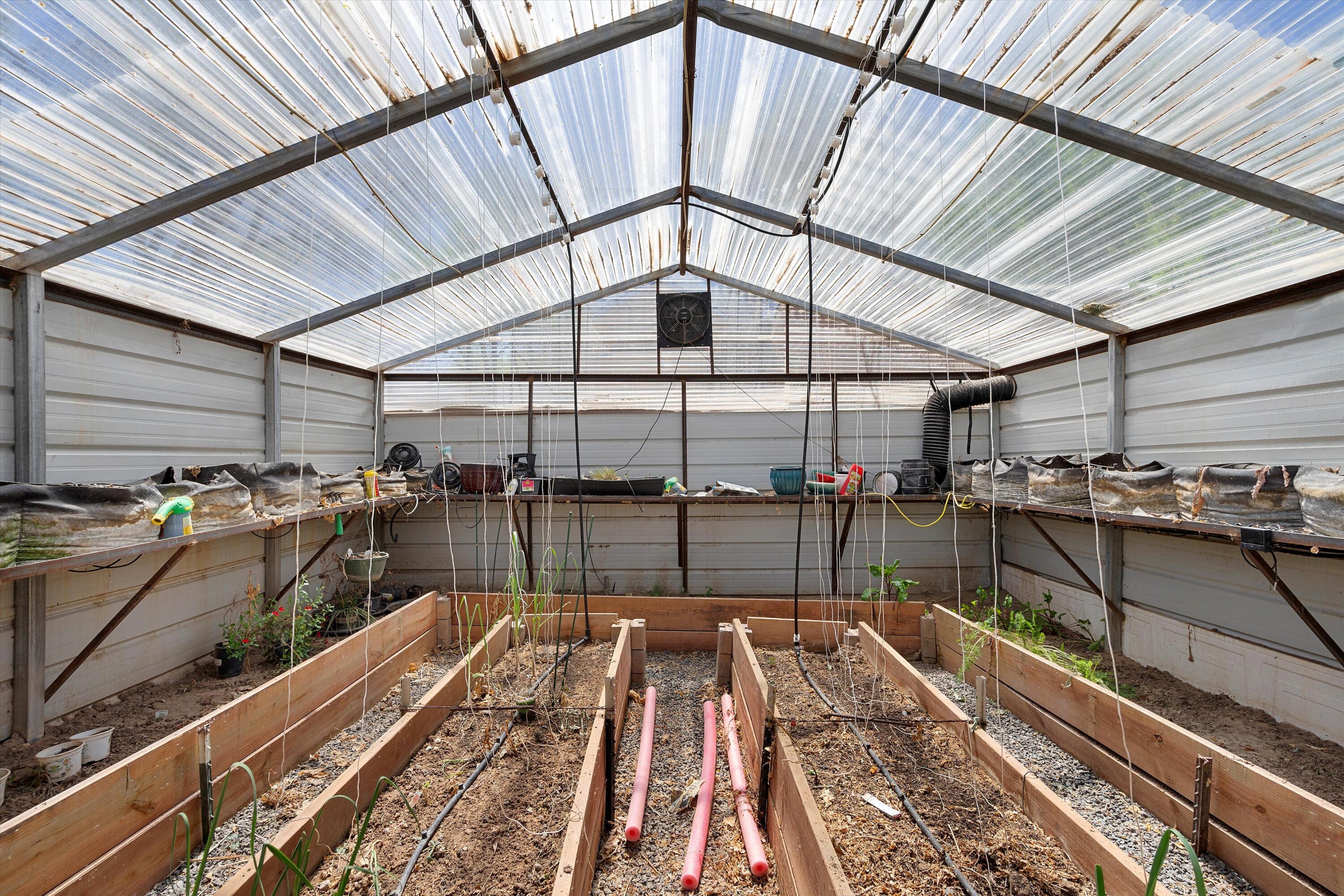 1128 Los Lentes Road NE