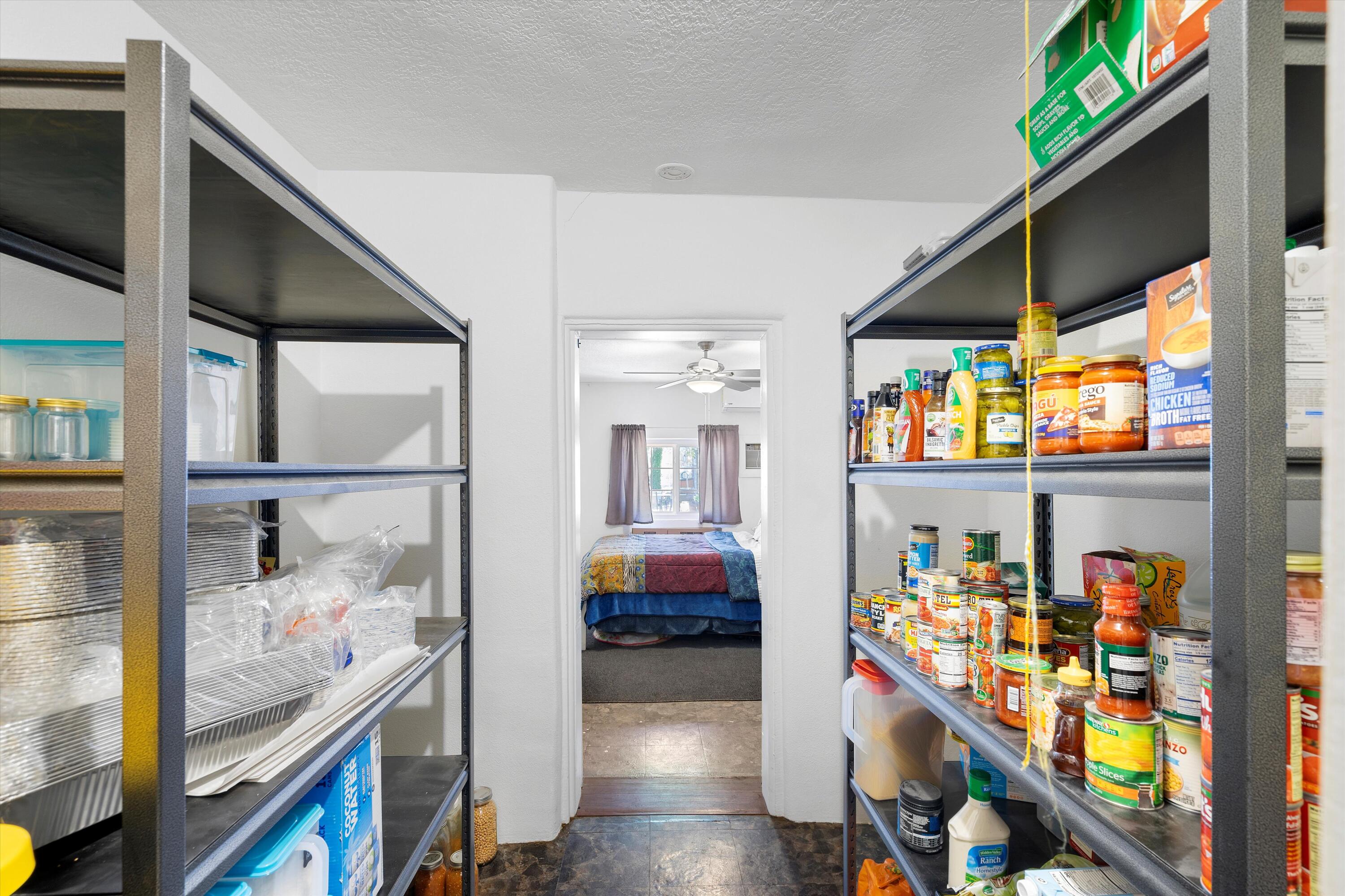 1128 Los Lentes Road NE