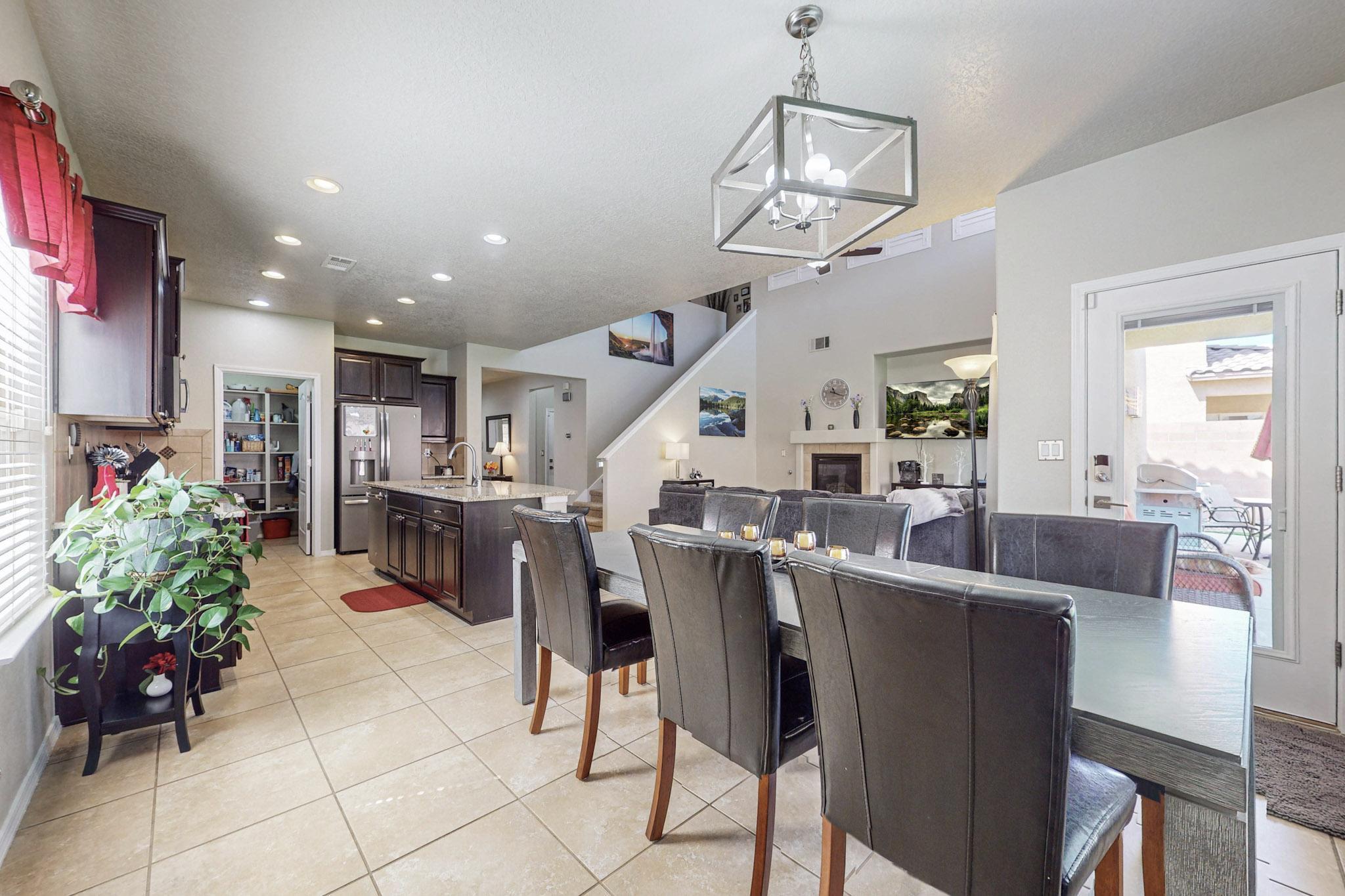 502 Palo Alto Drive NE