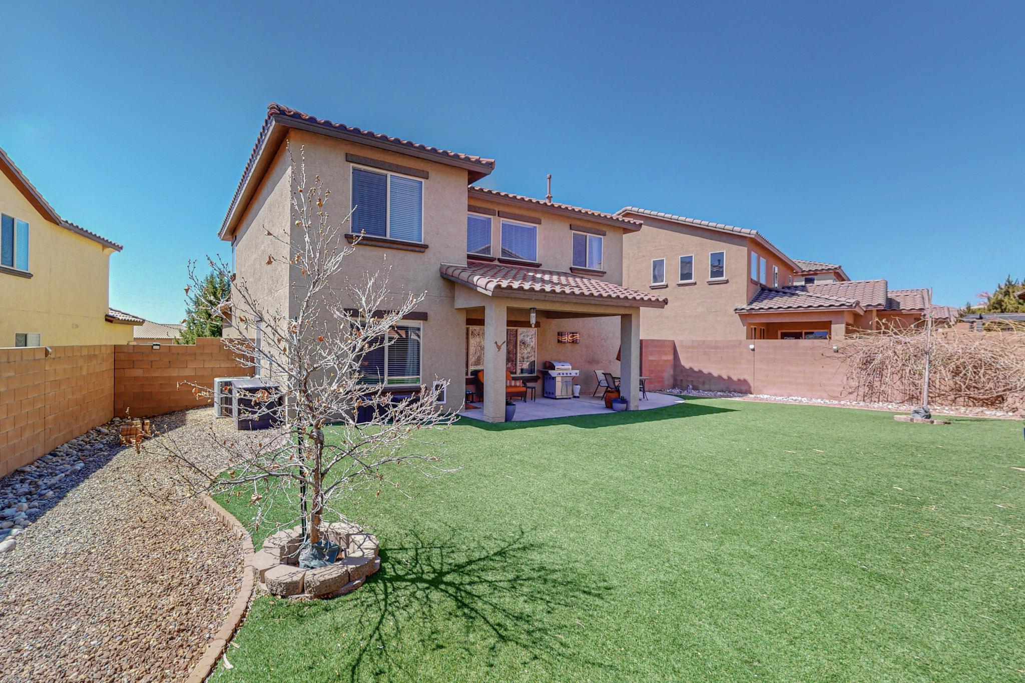 502 Palo Alto Drive NE