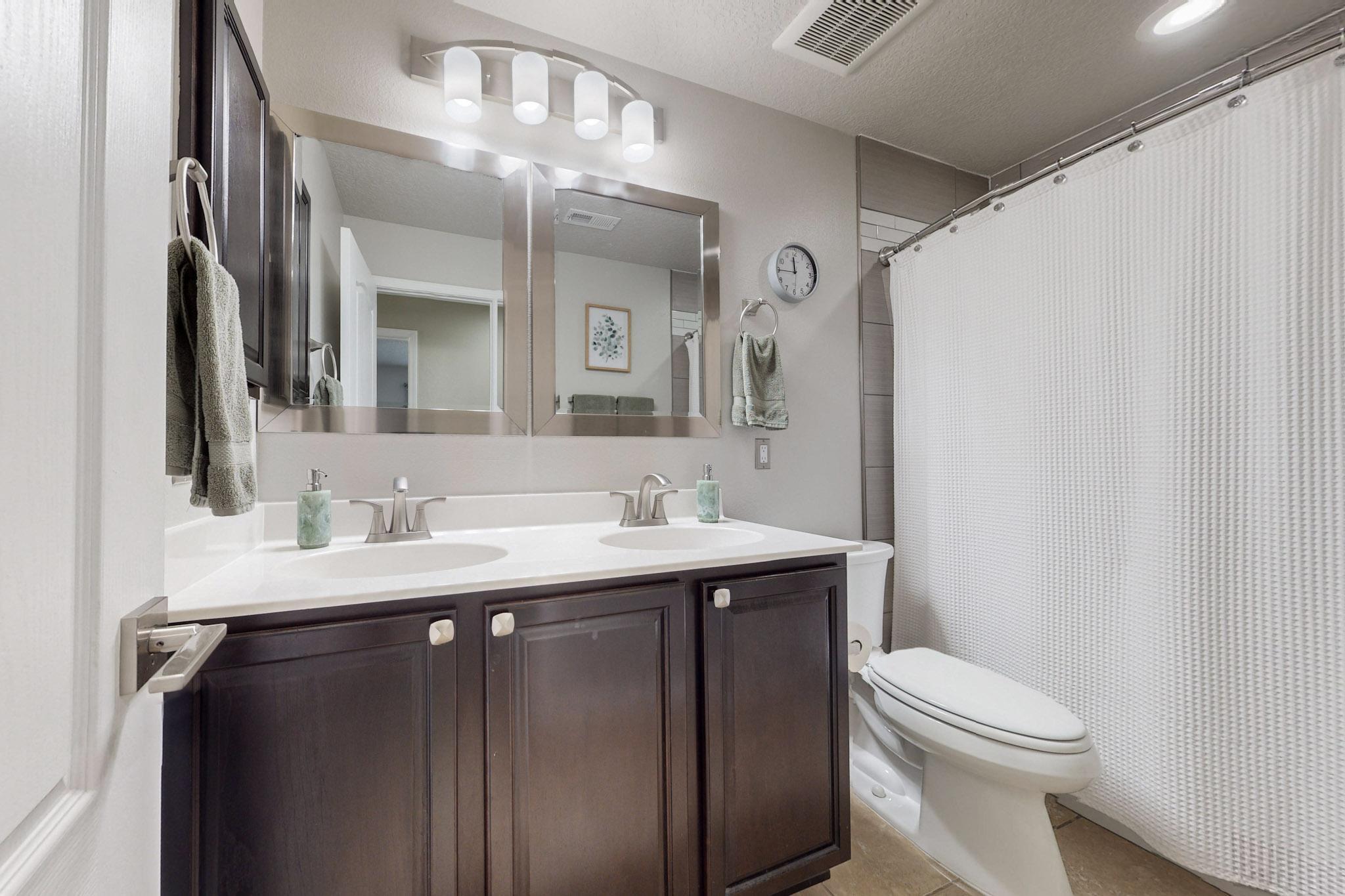 502 Palo Alto Drive NE