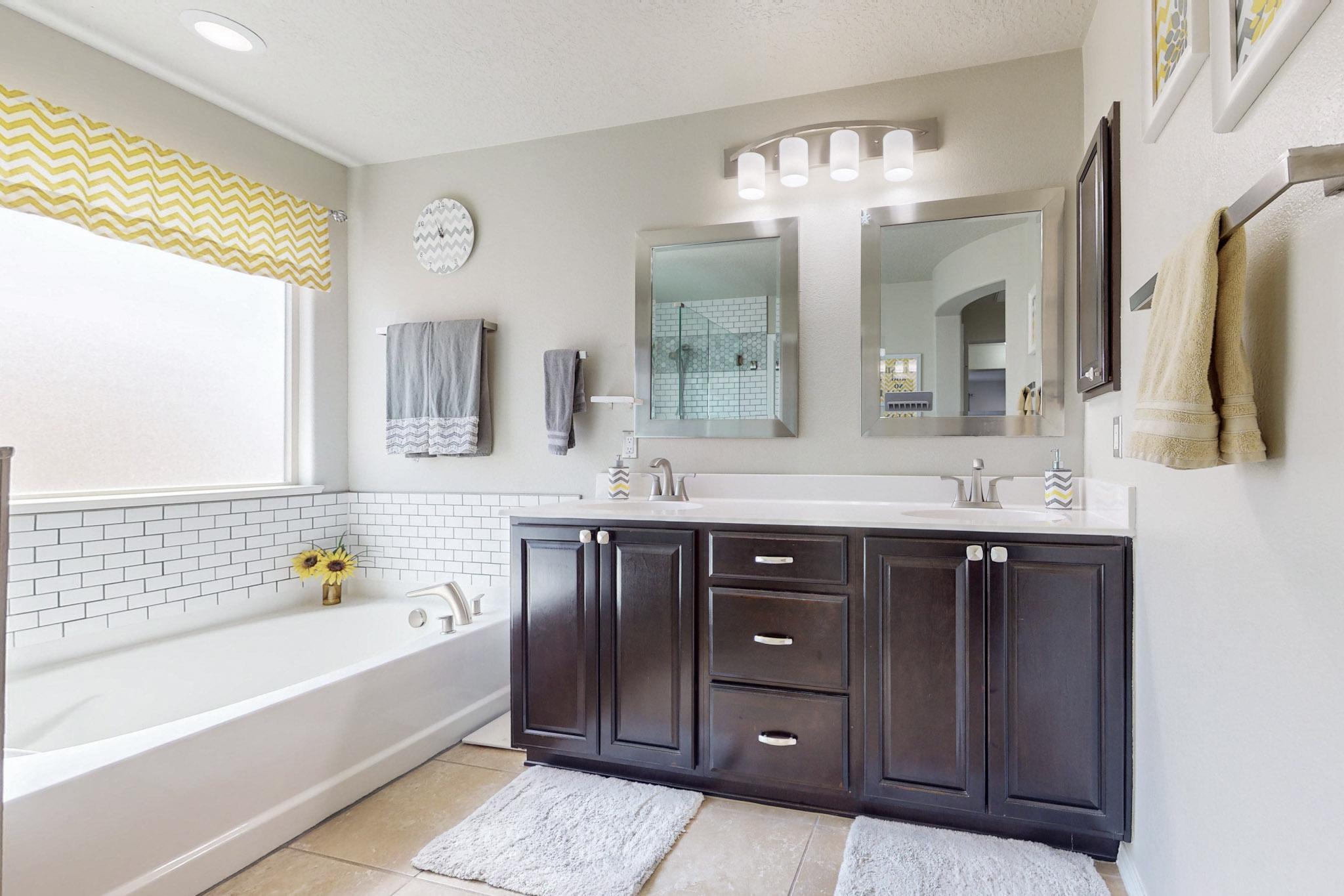 502 Palo Alto Drive NE