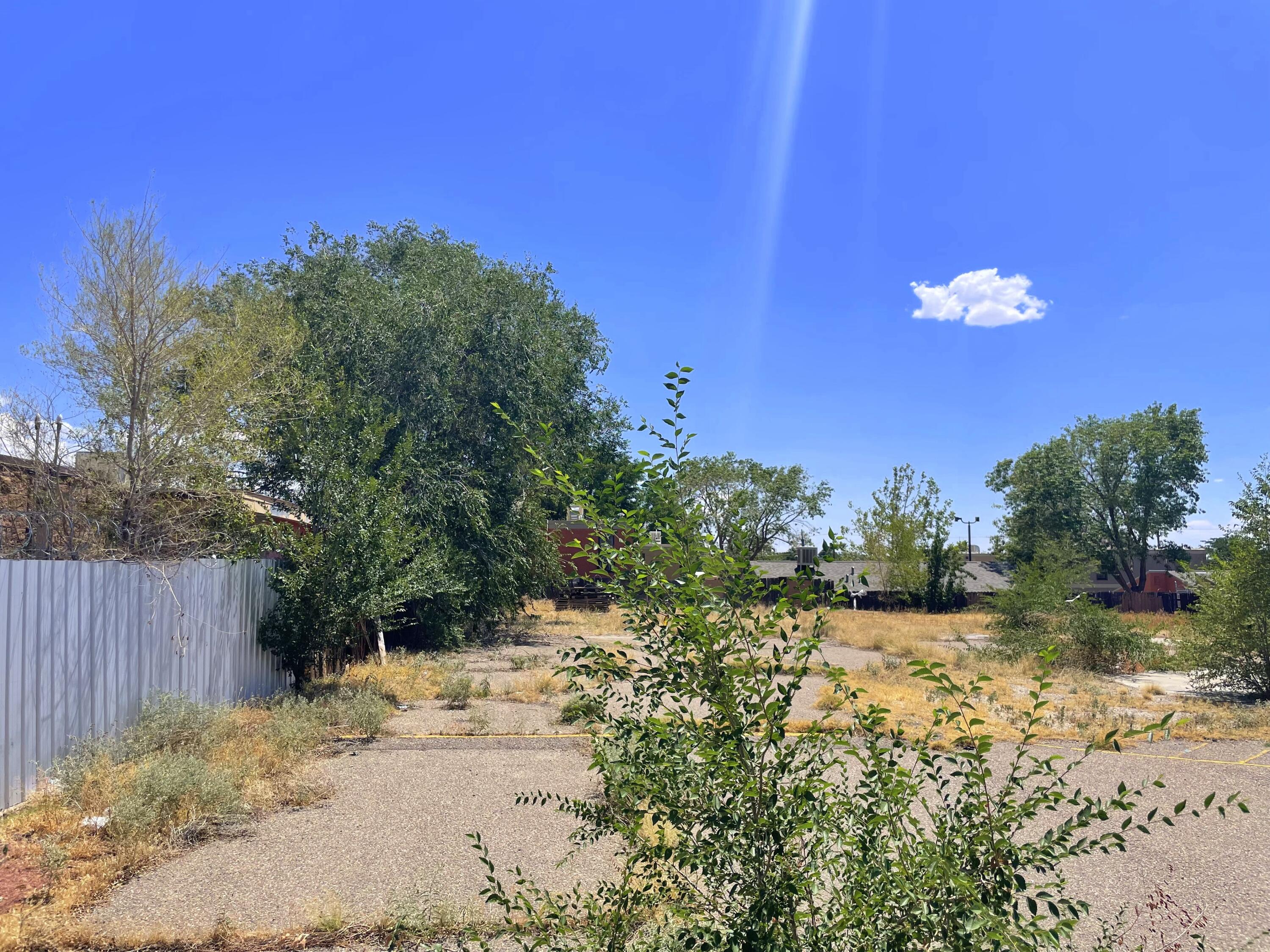 11922 Candelaria Road NE