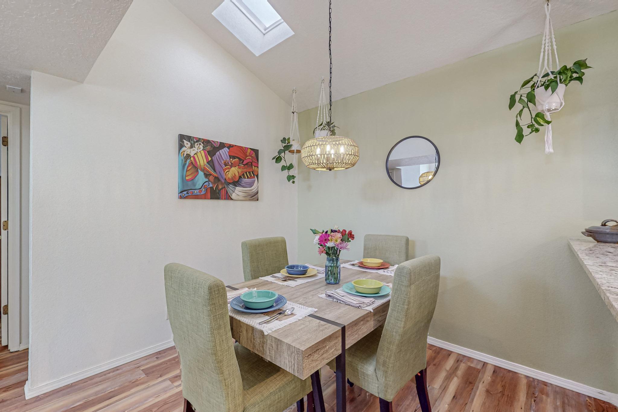 10215 Oso Grande Road NE